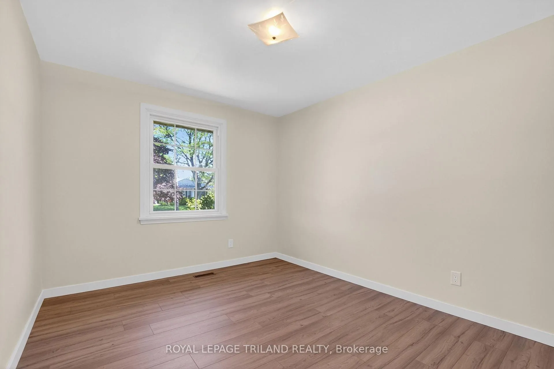 Photo 20 of 7 Thompson Avenue, St. Thomas — HOMEH