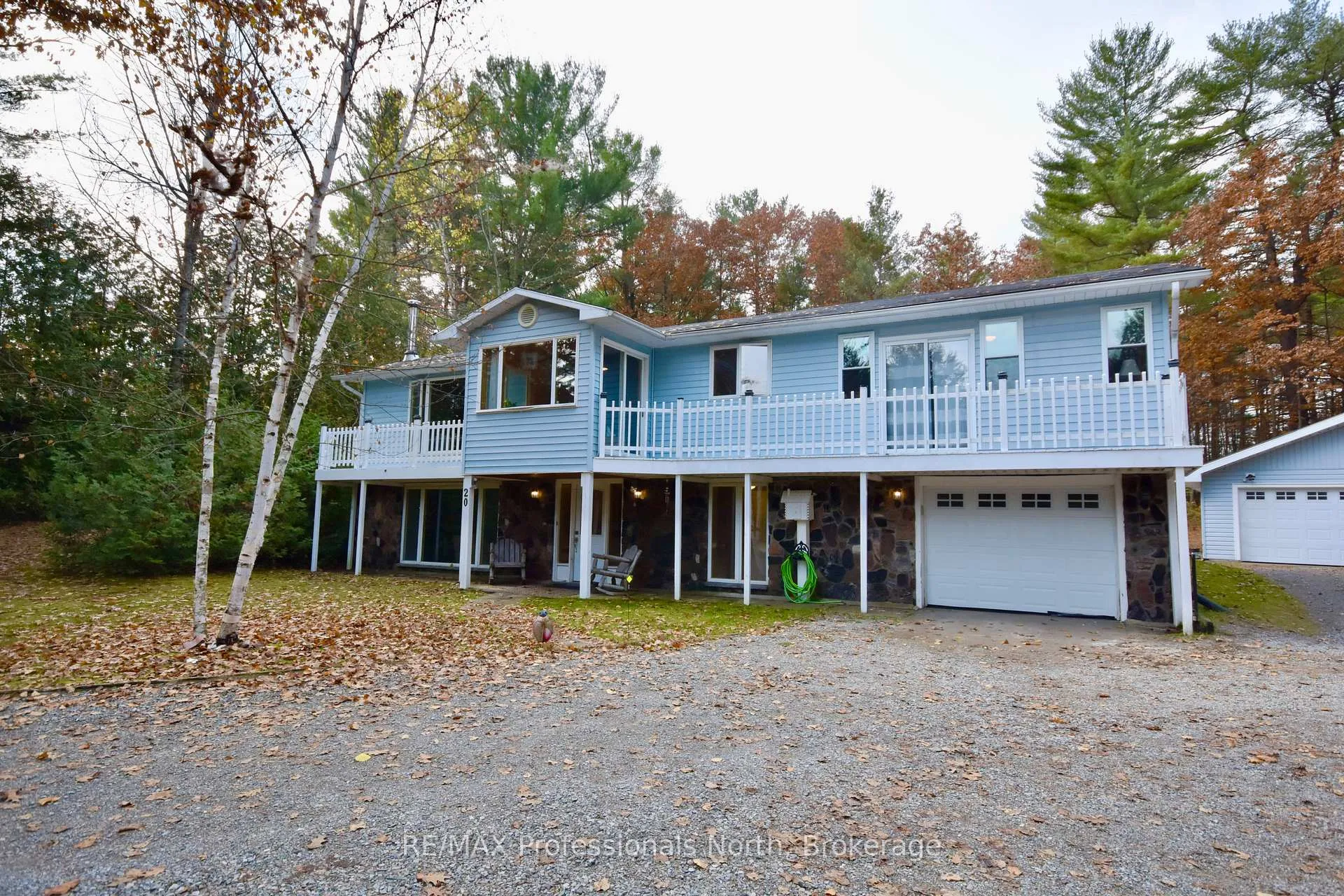 Photo 5 of 20 Coulter Lane, Bracebridge, Muskoka (N) — HOMEH