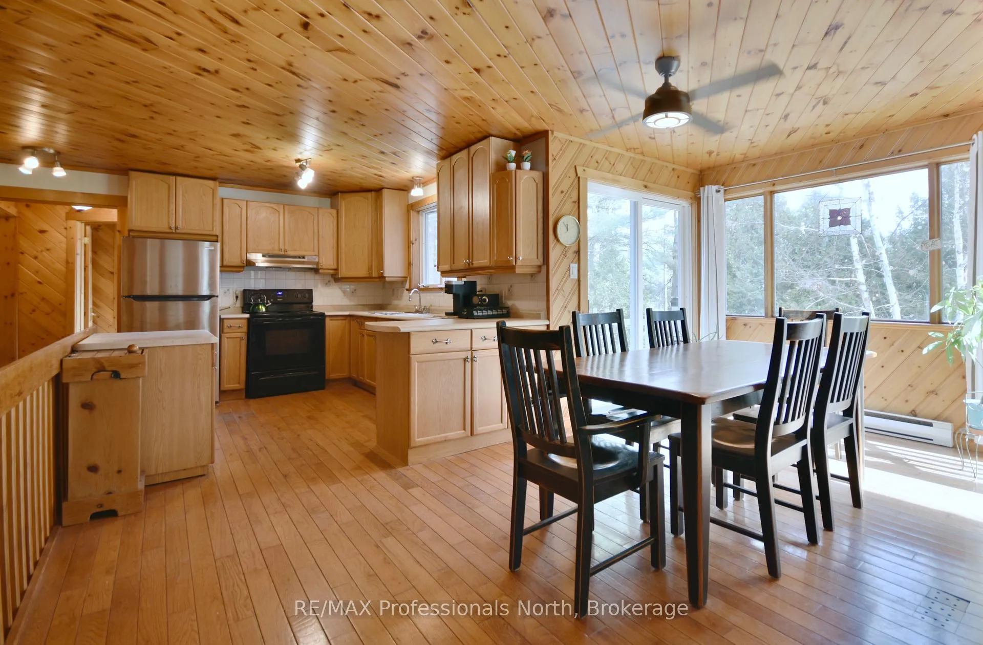 Photo 25 of 20 Coulter Lane, Bracebridge, Muskoka (N) — HOMEH