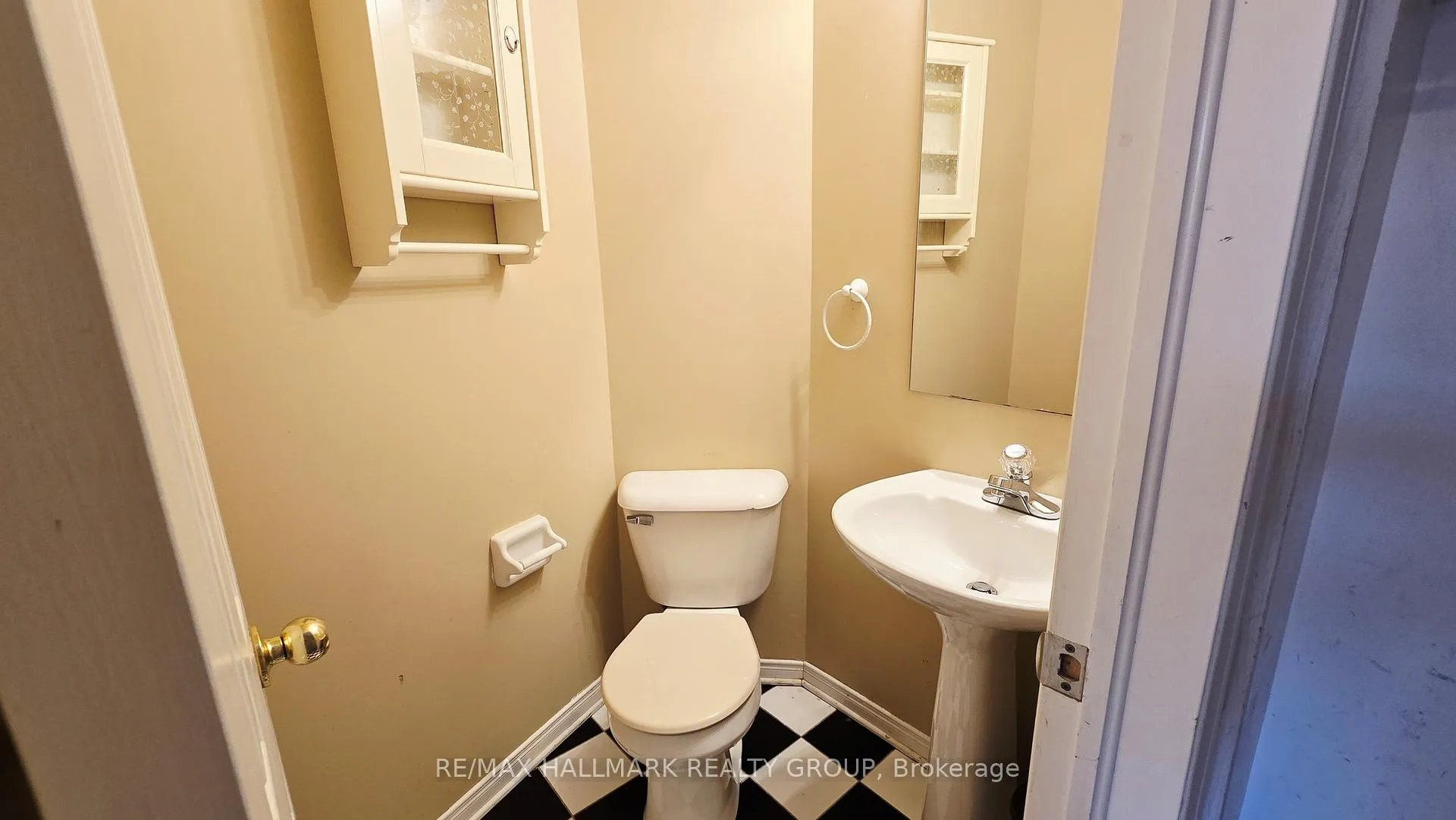 Photo 12 of 55 Cohen Avenue, Ottawa, Kanata - Katimavik — HOMEH