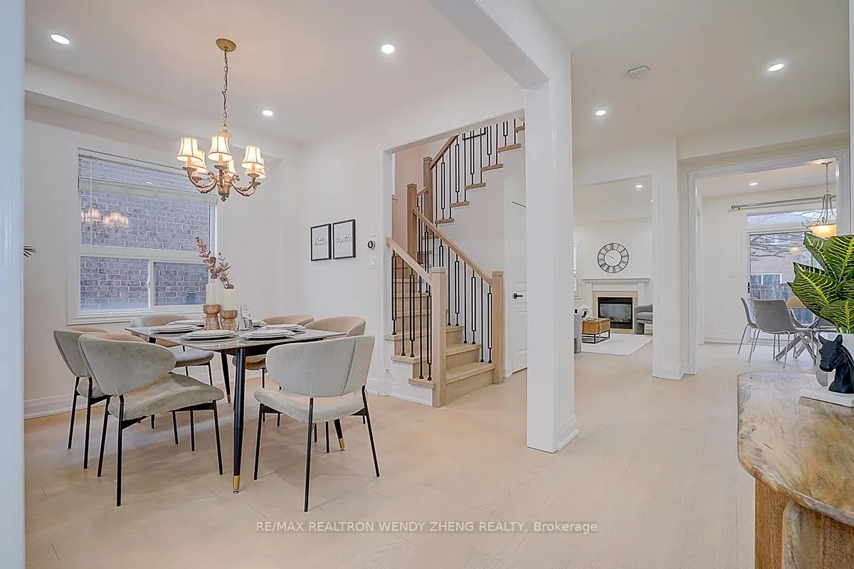 Photo 9 of 16 Hartwell Way, Aurora, Bayview Northeast — HOMEH