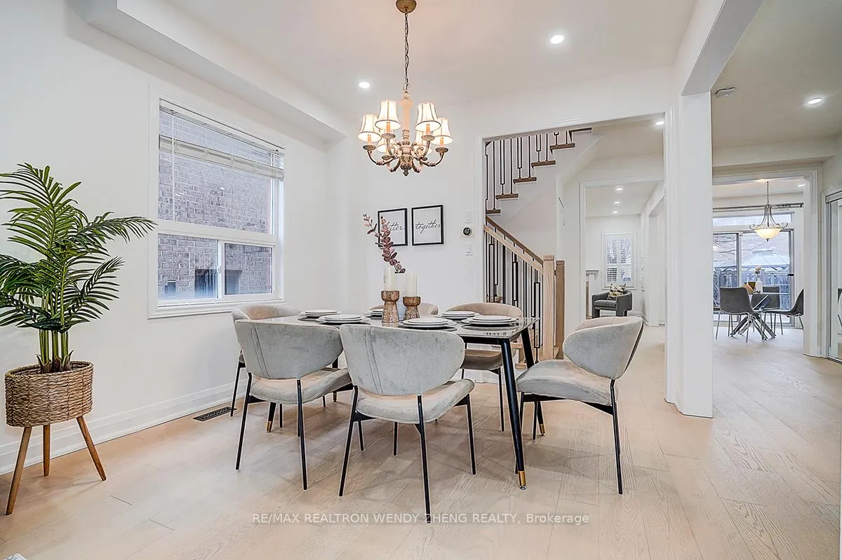 Photo 11 of 16 Hartwell Way, Aurora, Bayview Northeast — HOMEH