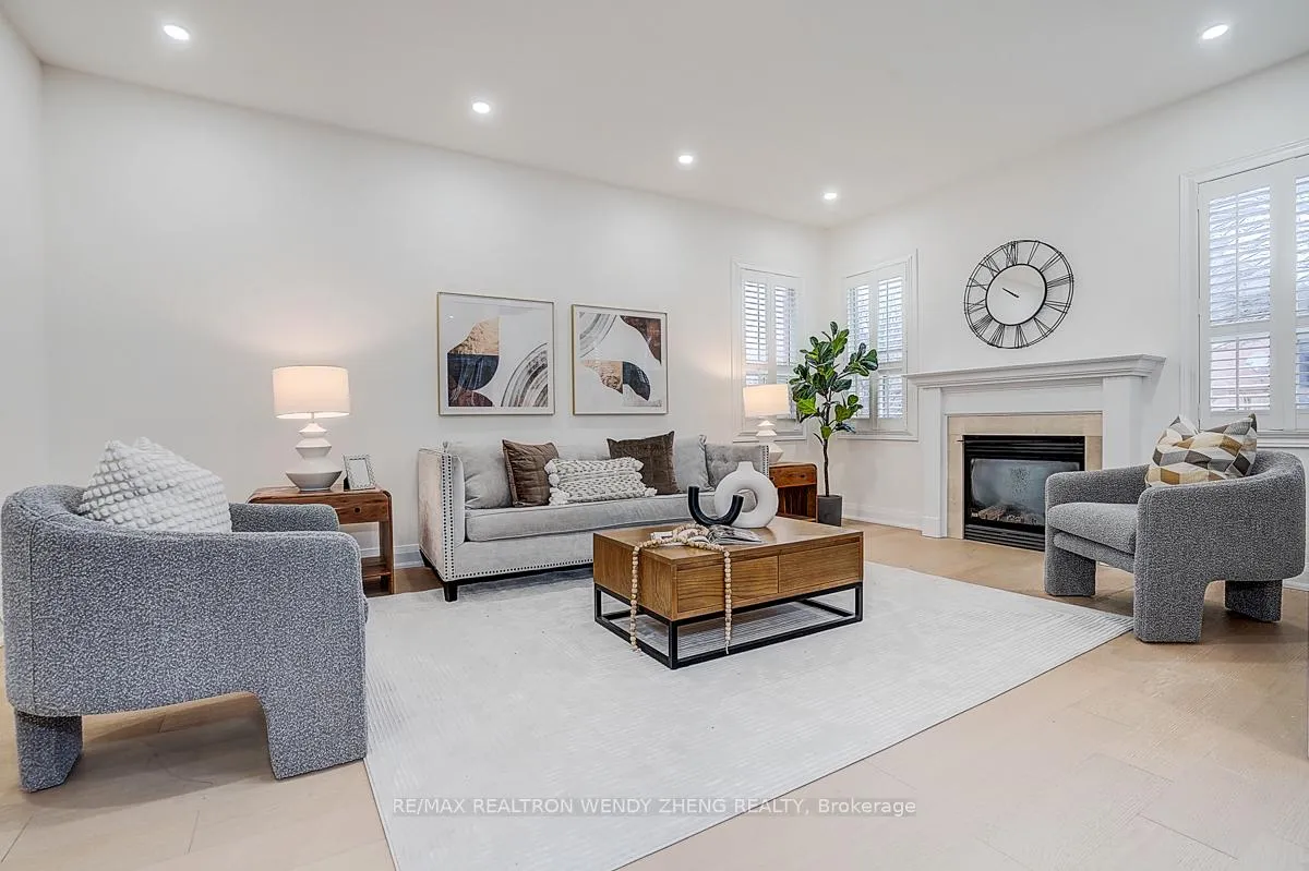 Photo 14 of 16 Hartwell Way, Aurora, Bayview Northeast — HOMEH