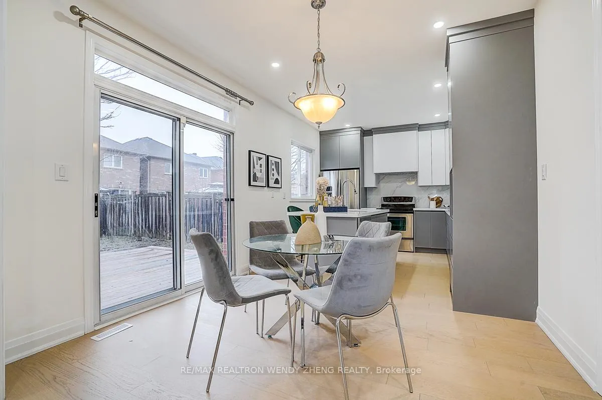 Photo 20 of 16 Hartwell Way, Aurora, Bayview Northeast — HOMEH