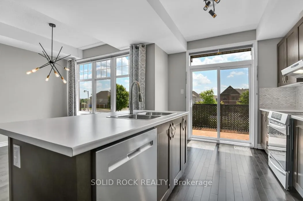 Photo 10 of 532 Tungsten Terrace, Ottawa, Avalon West — HOMEH