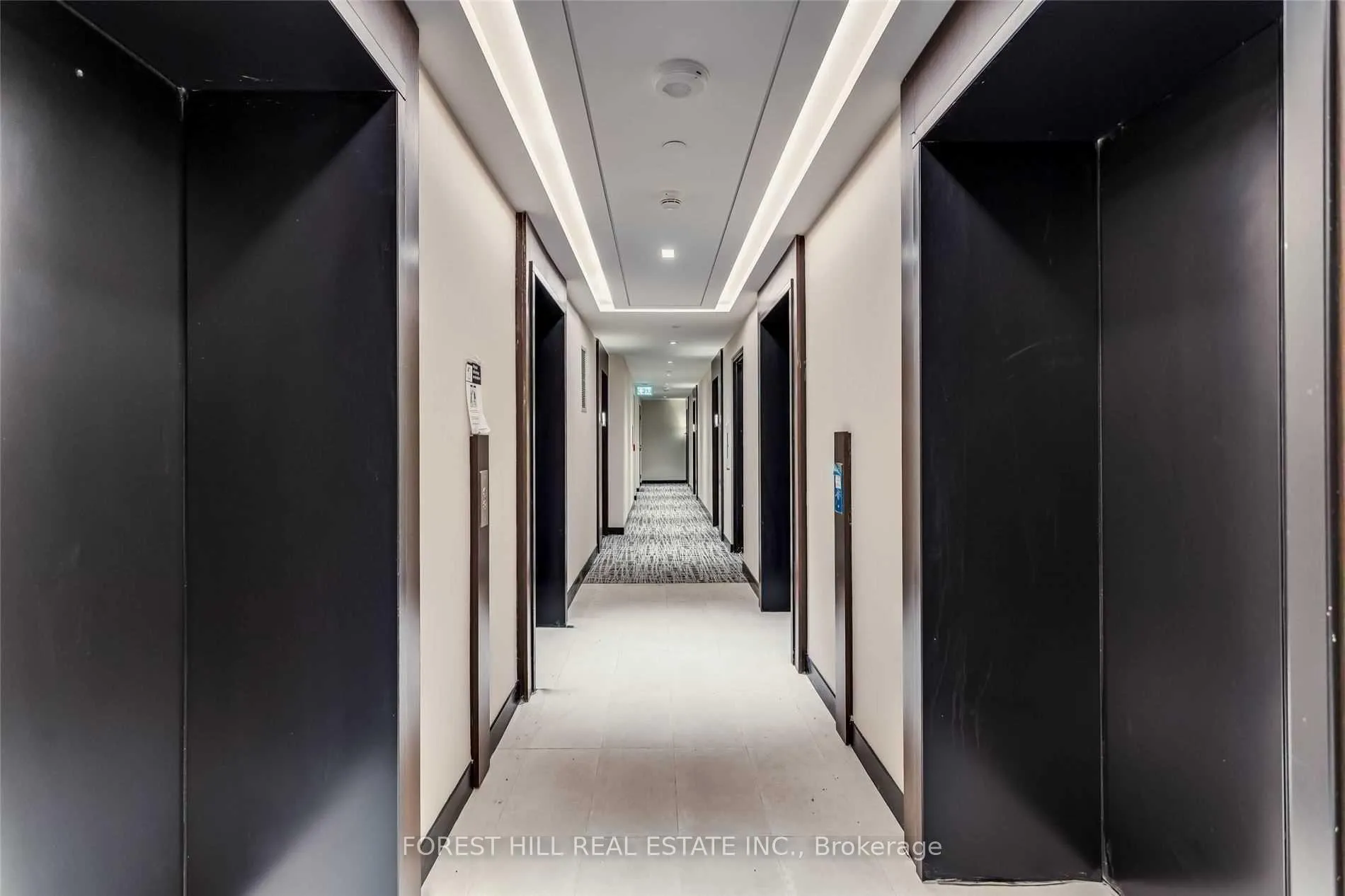 Photo 3 of Unit 5305, 2221 Yonge Street, Toronto, Mount Pleasant West — HOMEH