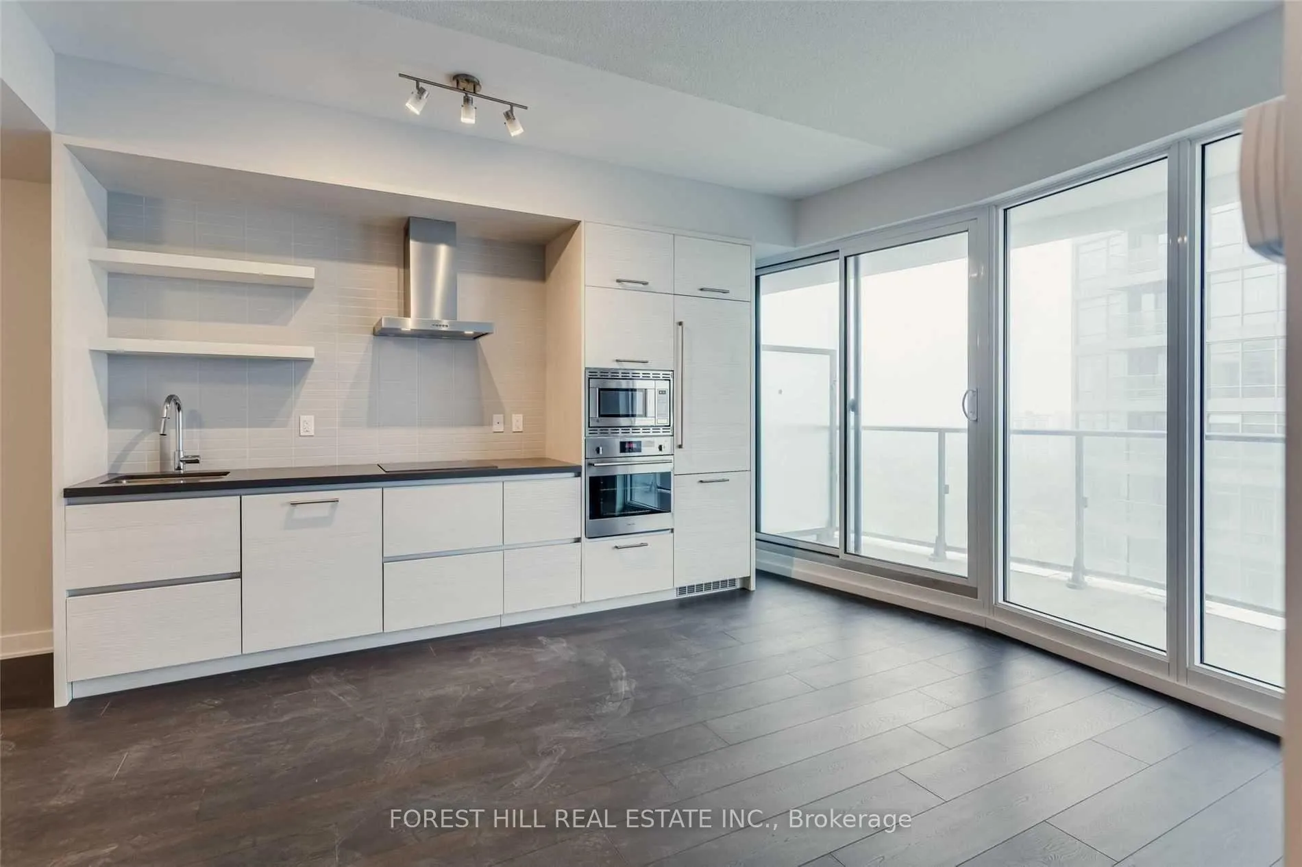 Photo 6 of Unit 5305, 2221 Yonge Street, Toronto, Mount Pleasant West — HOMEH