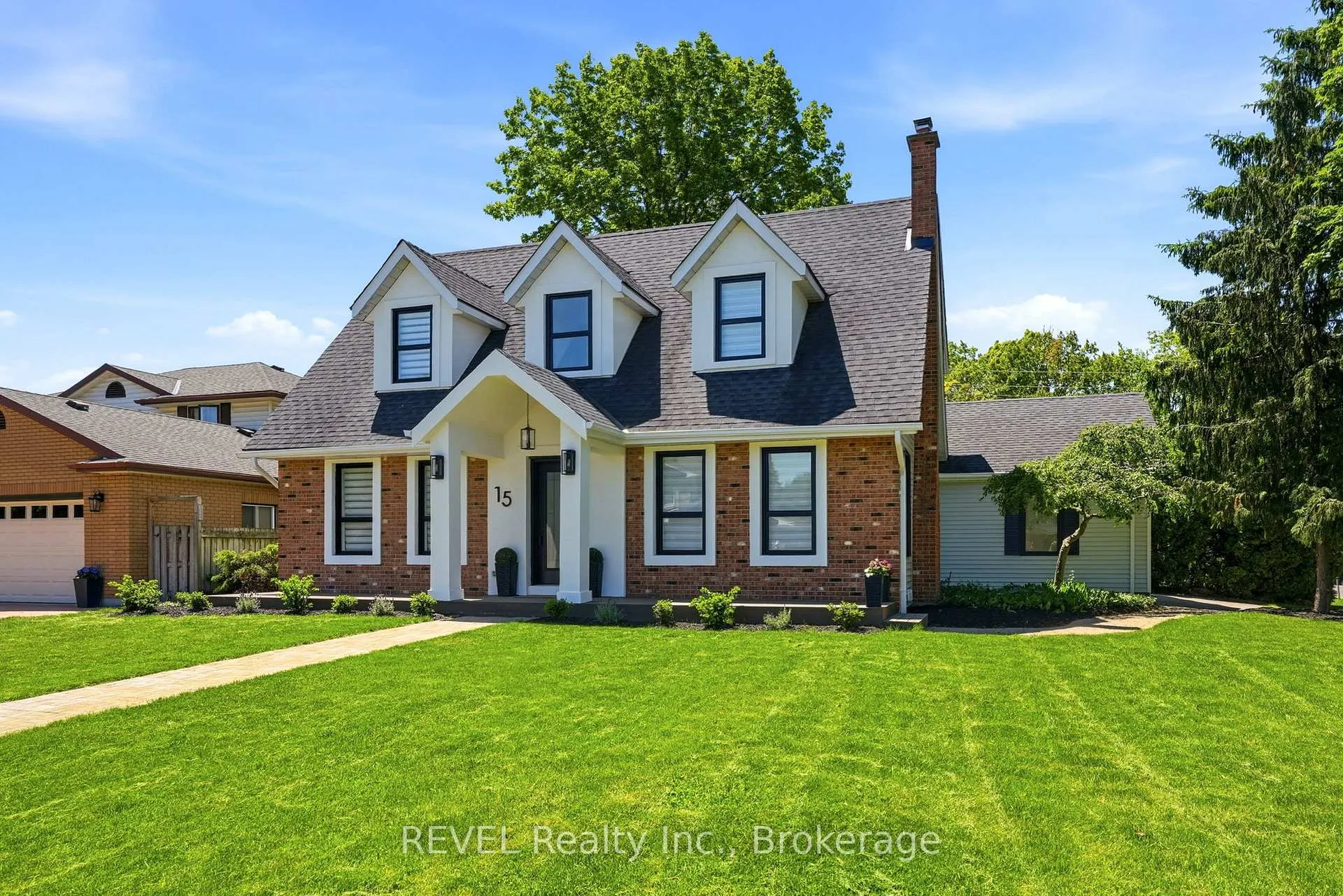 Photo 2 of 15 Macintosh Crescent, St. Catharines, Martindale Pond — HOMEH