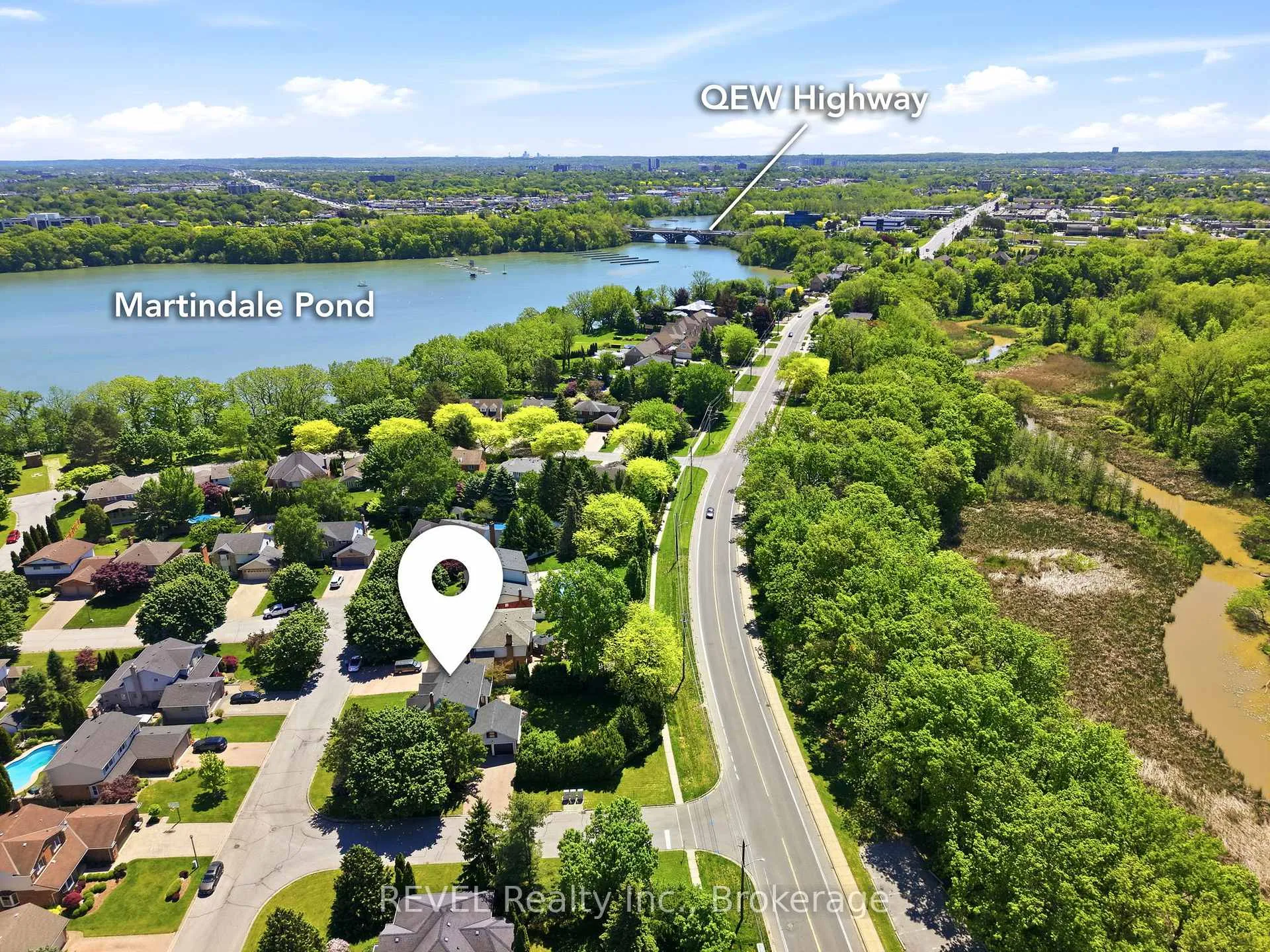 Photo 7 of 15 Macintosh Crescent, St. Catharines, Martindale Pond — HOMEH