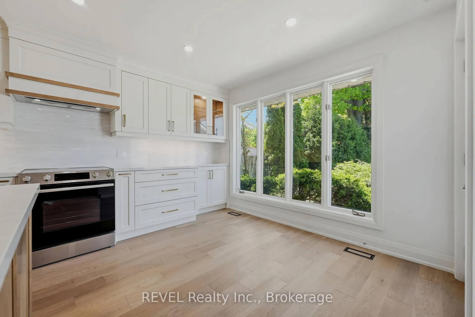 Photo 18 of 15 Macintosh Crescent, St. Catharines, Martindale Pond — HOMEH