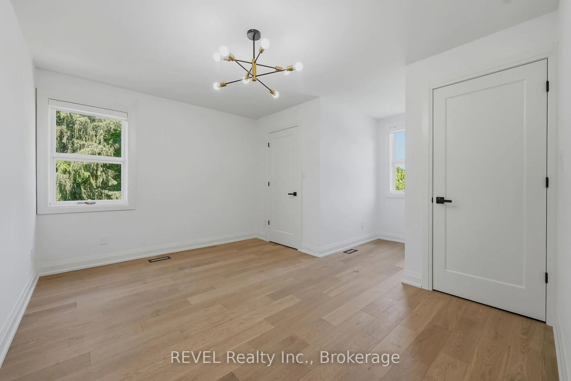 Photo 33 of 15 Macintosh Crescent, St. Catharines, Martindale Pond — HOMEH