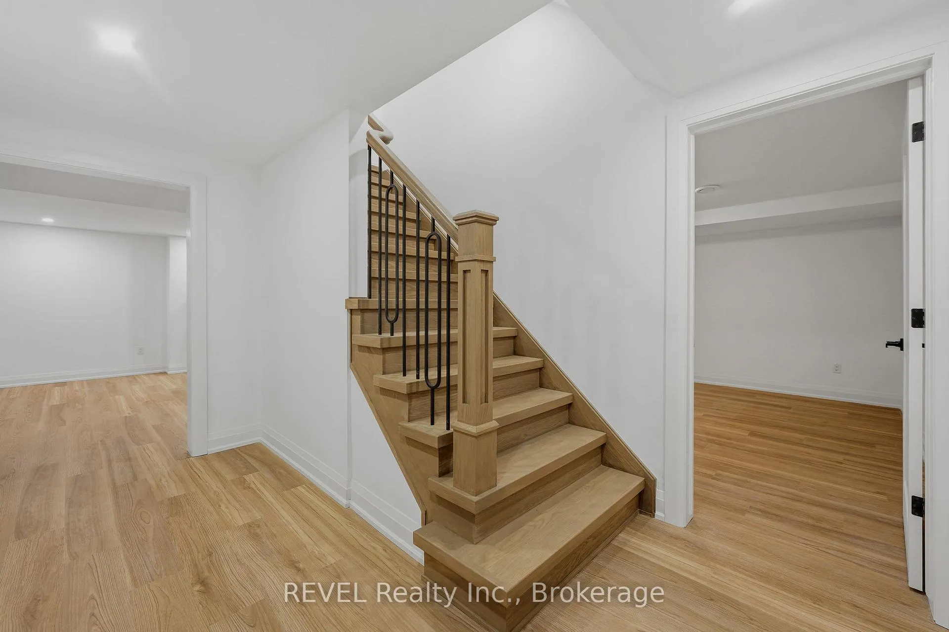 Photo 36 of 15 Macintosh Crescent, St. Catharines, Martindale Pond — HOMEH