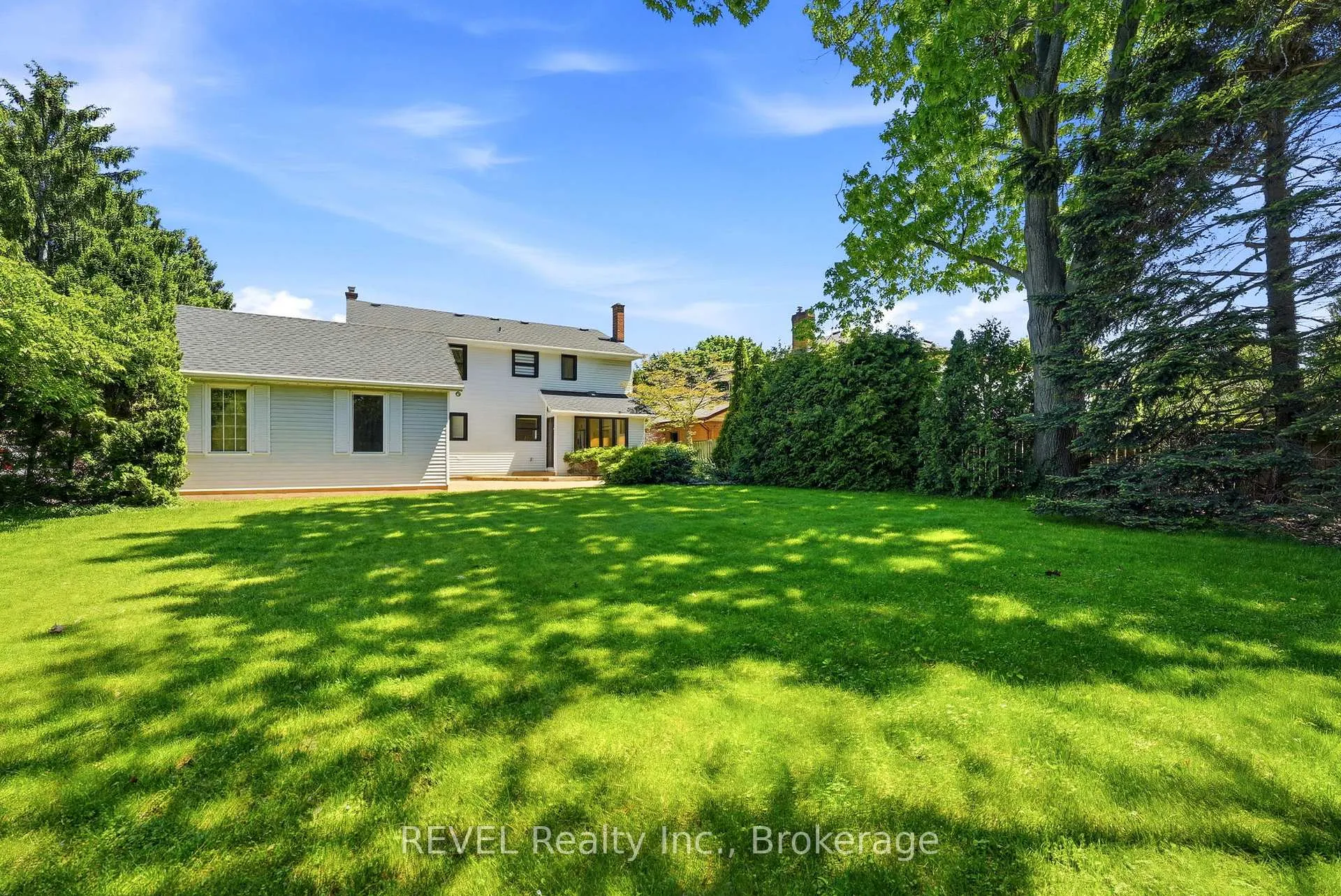 Photo 45 of 15 Macintosh Crescent, St. Catharines, Martindale Pond — HOMEH