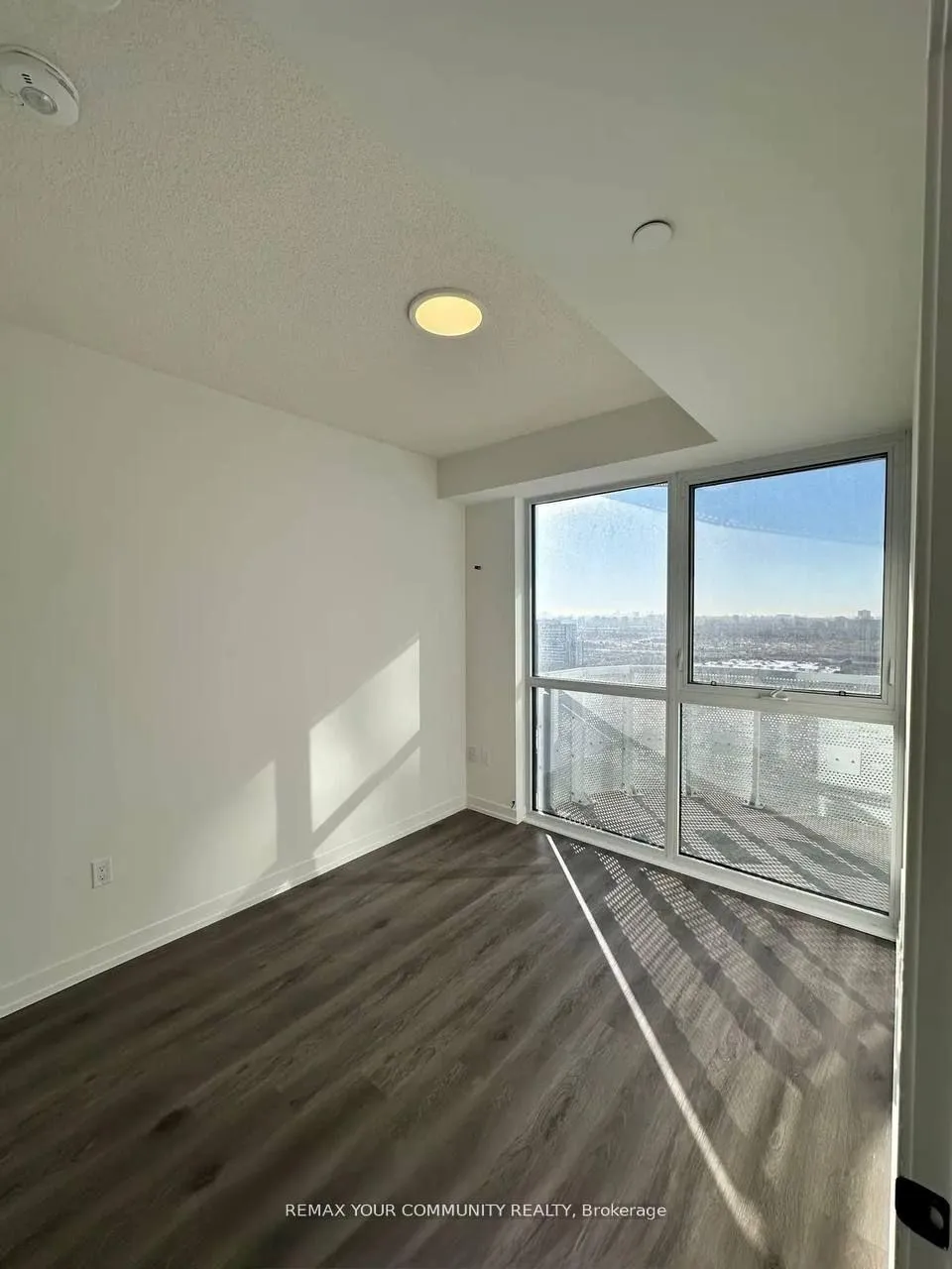 Photo 8 of Unit 4503, 225 Commerce Street, Vaughan, Vaughan Corporate Centre — HOMEH