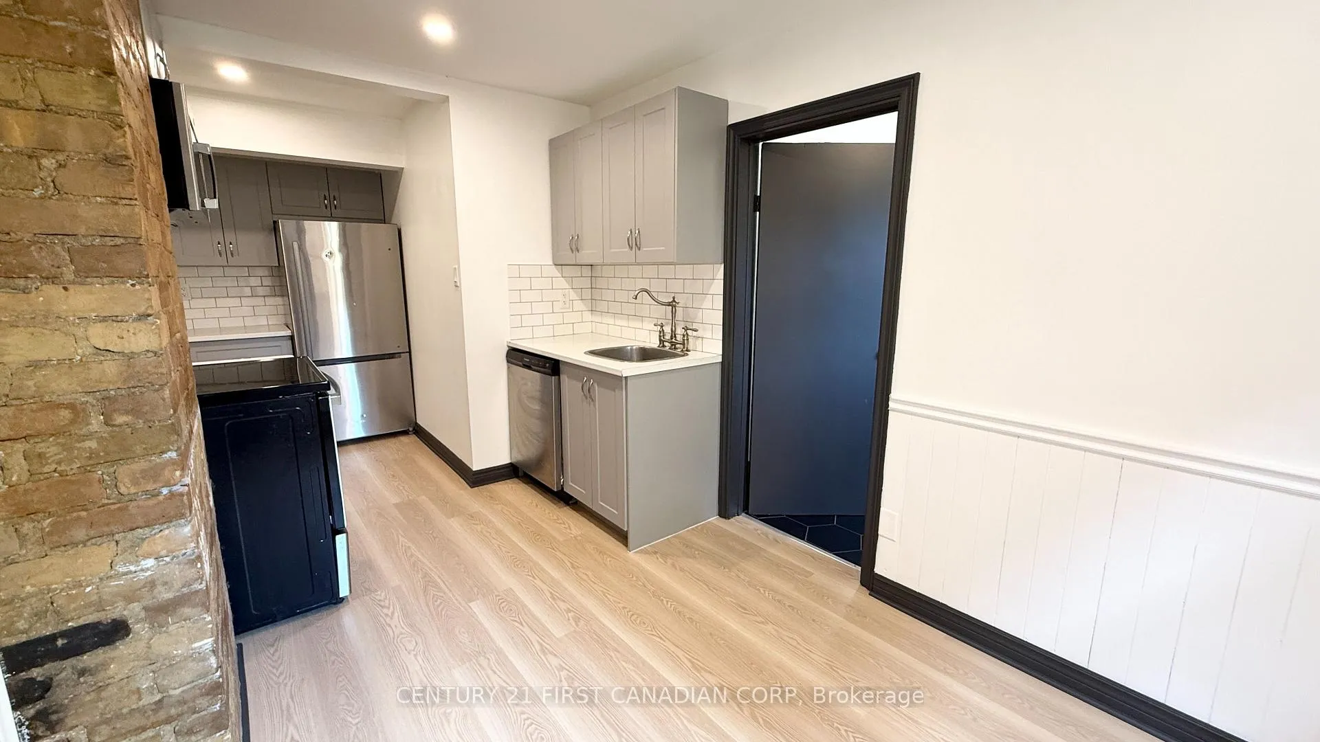 Photo 7 of 353 Central Avenue, London, East F — HOMEH