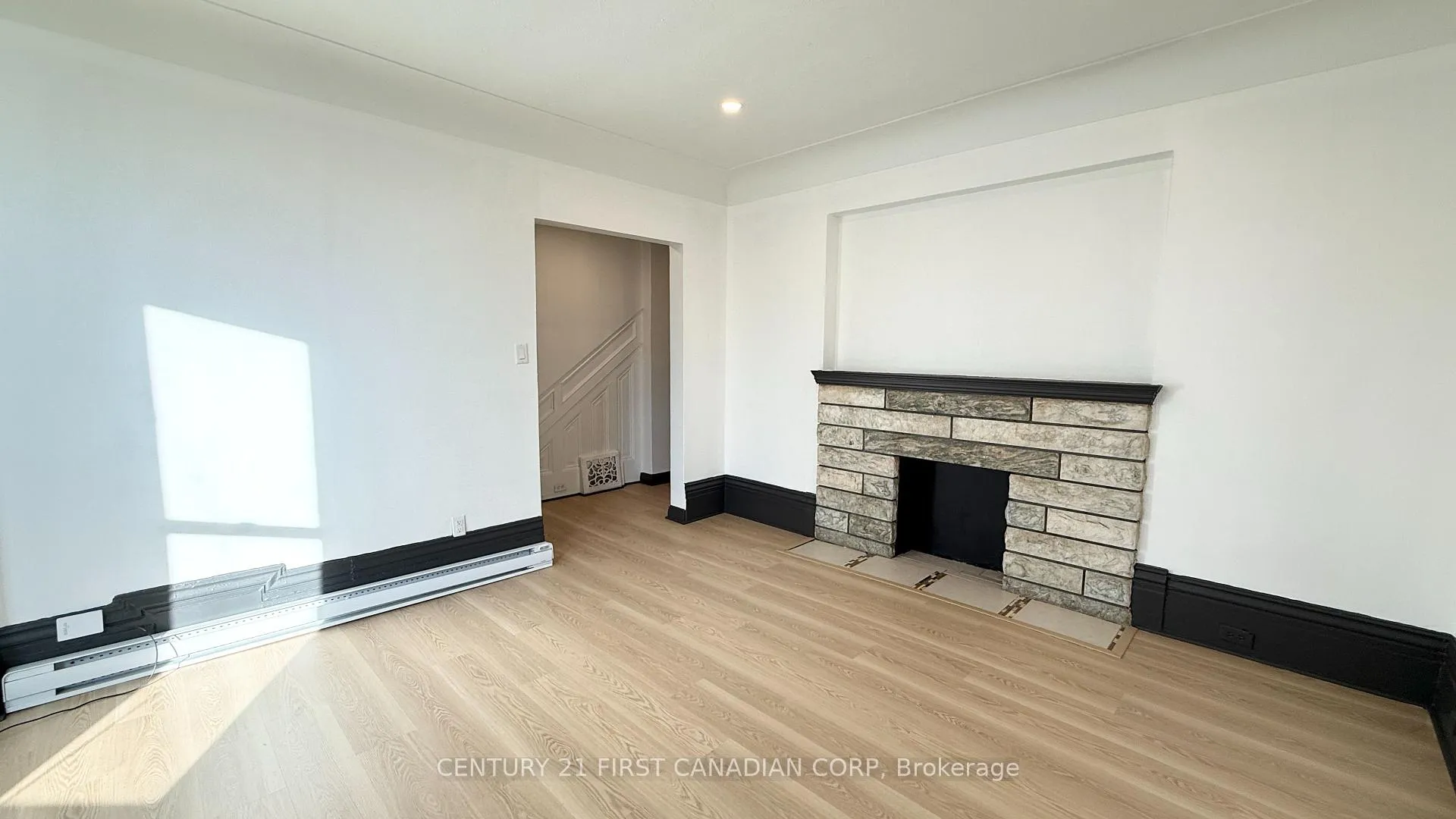 Photo 14 of 353 Central Avenue, London, East F — HOMEH