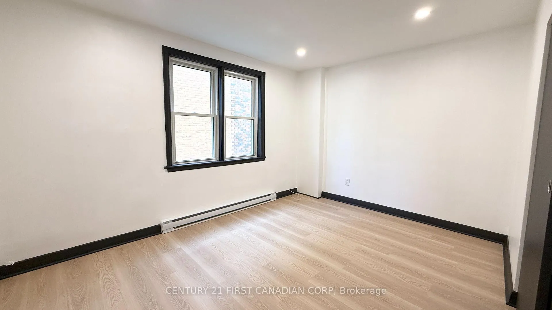 Photo 19 of 353 Central Avenue, London, East F — HOMEH