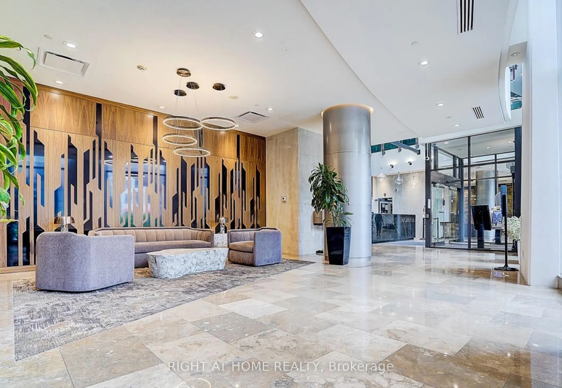 Photo 5 of Unit 1429, 15 Northtown Way, North York, Willowdale East — HOMEH