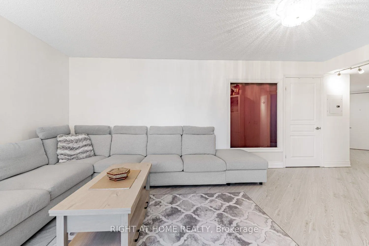 Photo 12 of Unit 1429, 15 Northtown Way, North York, Willowdale East — HOMEH