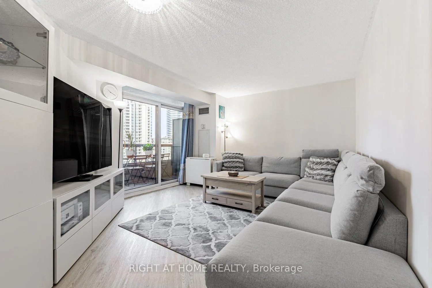 Photo 13 of Unit 1429, 15 Northtown Way, North York, Willowdale East — HOMEH