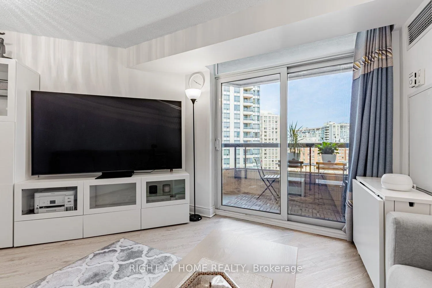 Photo 15 of Unit 1429, 15 Northtown Way, North York, Willowdale East — HOMEH