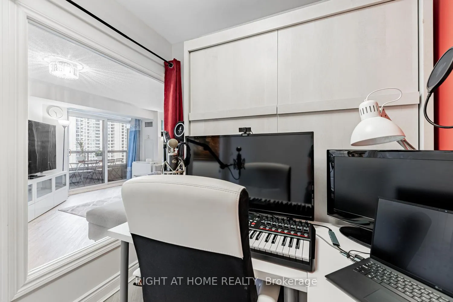 Photo 16 of Unit 1429, 15 Northtown Way, North York, Willowdale East — HOMEH