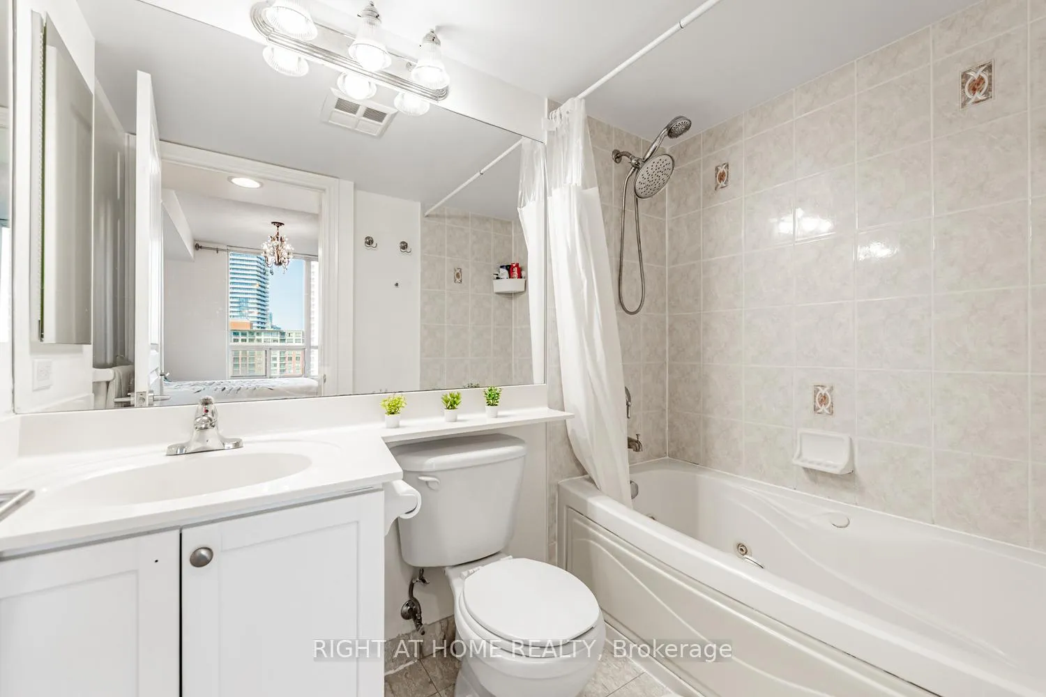 Photo 22 of Unit 1429, 15 Northtown Way, North York, Willowdale East — HOMEH