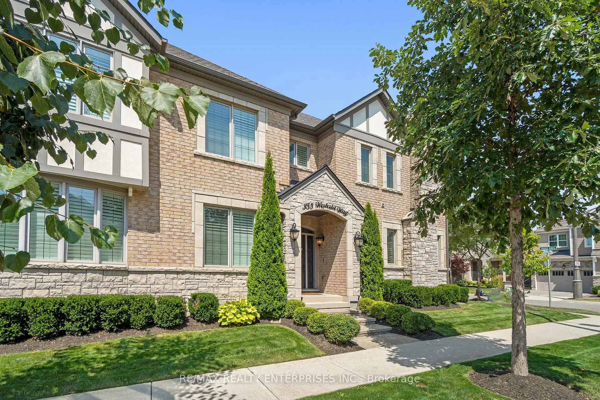 Photo 1 of 355 Wisteria Way, Oakville, Glenorchy — HOMEH
