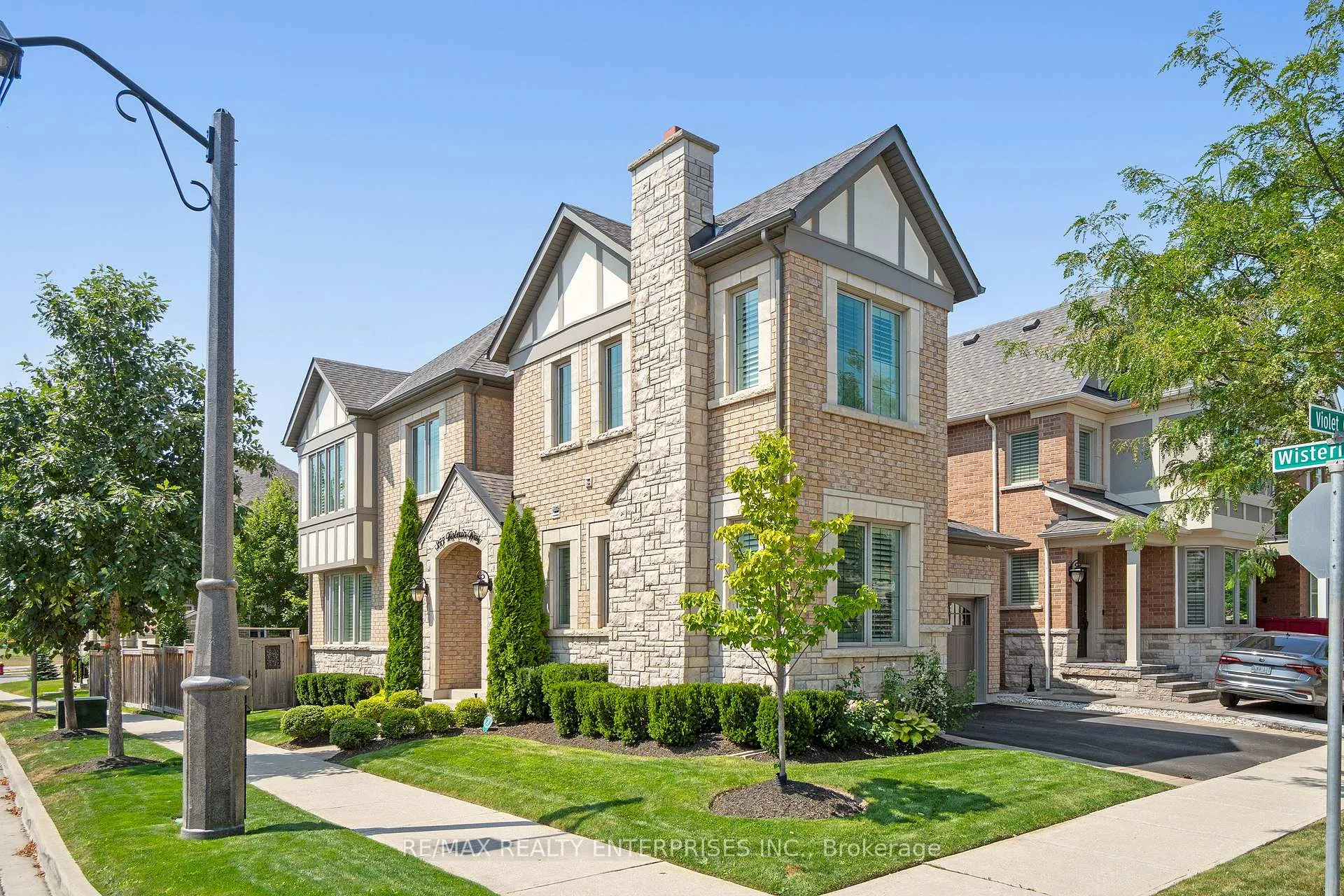 Photo 2 of 355 Wisteria Way, Oakville, Glenorchy — HOMEH