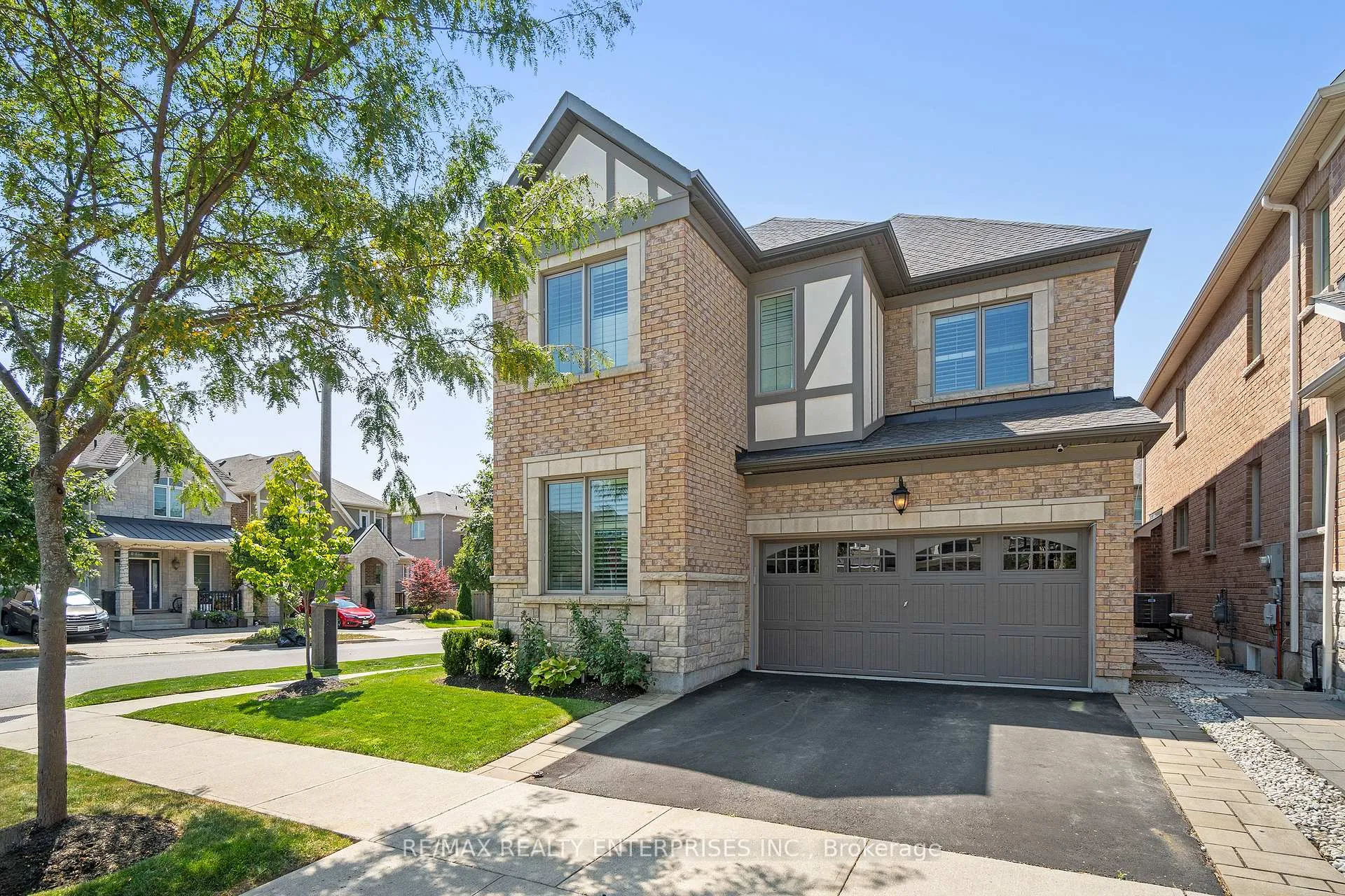 Photo 3 of 355 Wisteria Way, Oakville, Glenorchy — HOMEH