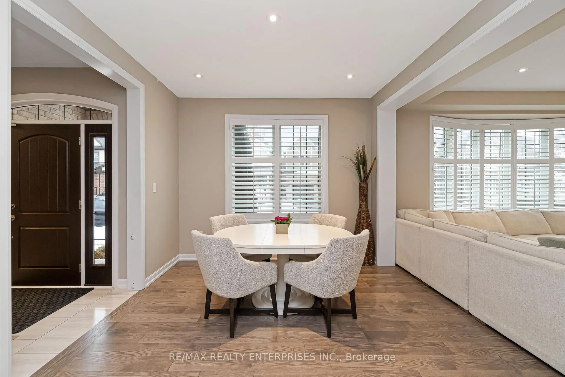 Photo 5 of 355 Wisteria Way, Oakville, Glenorchy — HOMEH