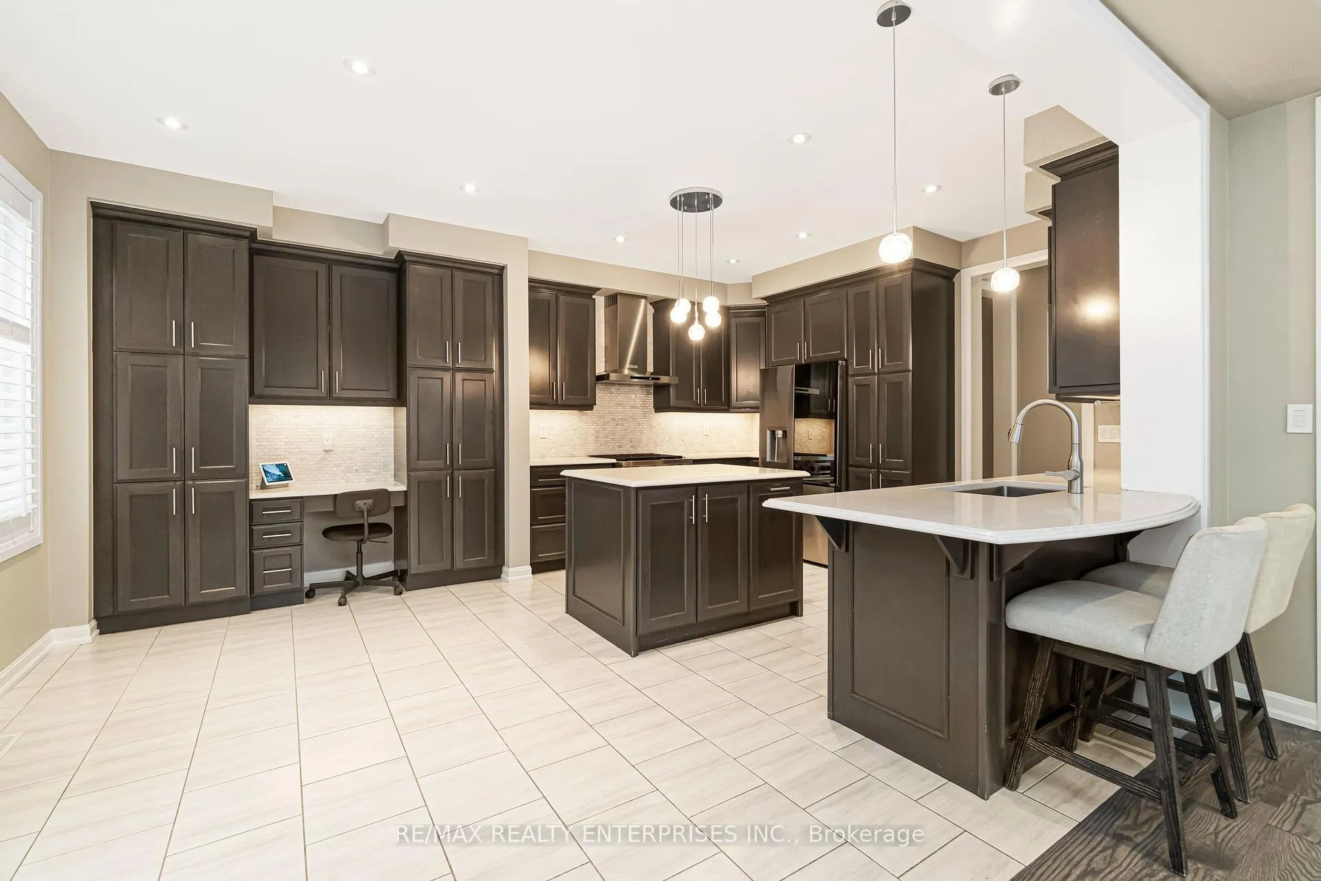 Photo 10 of 355 Wisteria Way, Oakville, Glenorchy — HOMEH