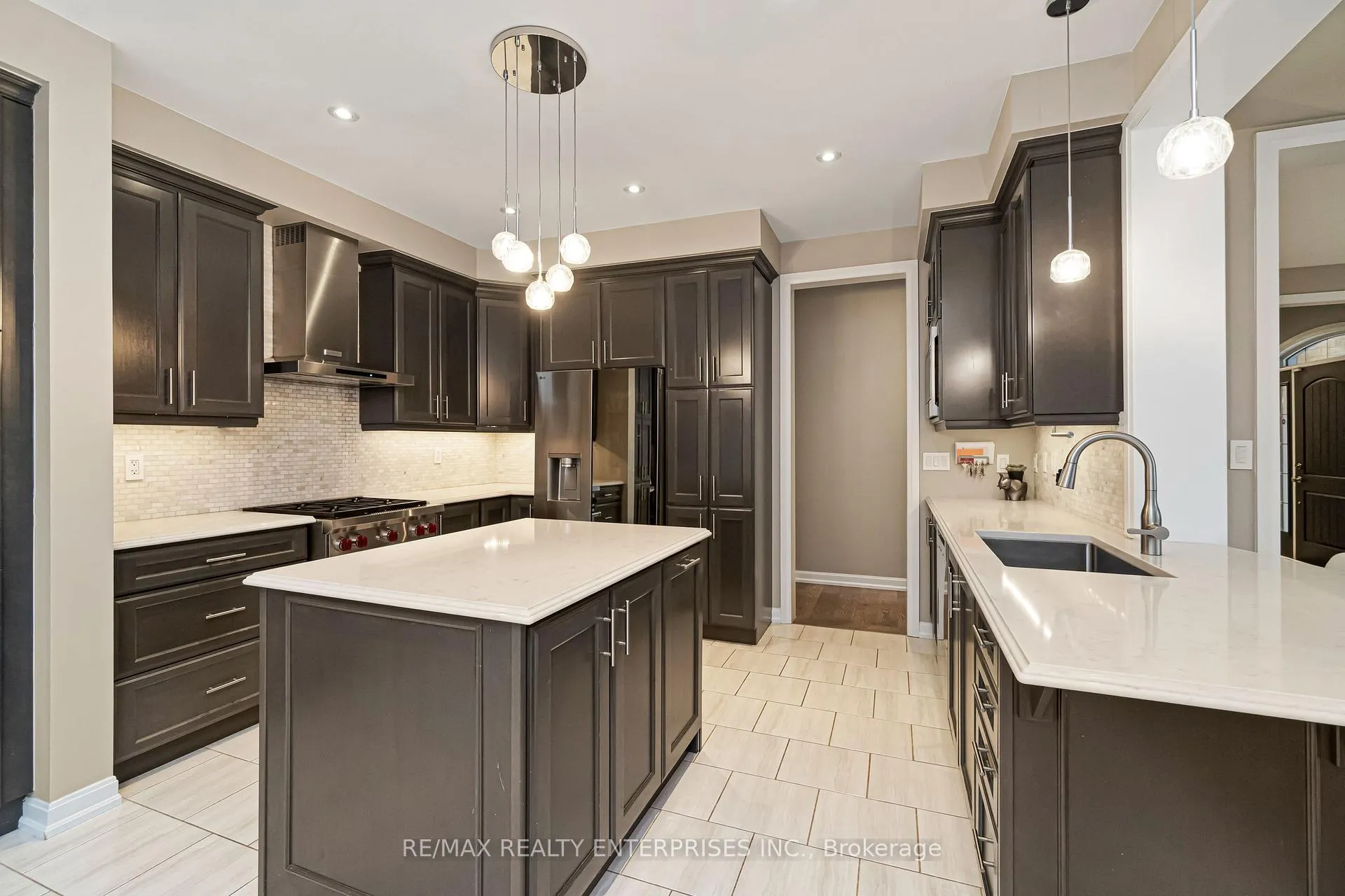 Photo 16 of 355 Wisteria Way, Oakville, Glenorchy — HOMEH