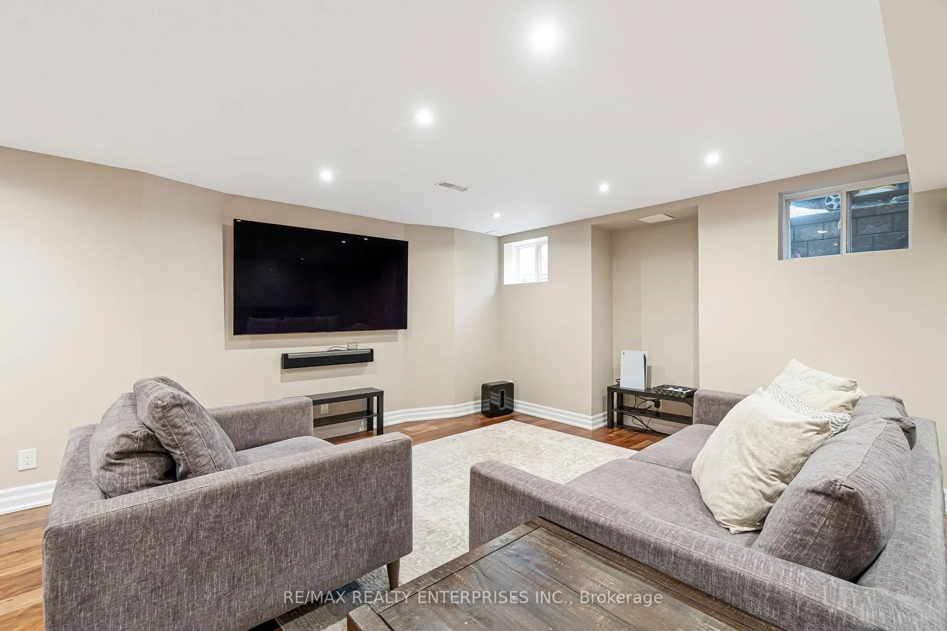 Photo 34 of 355 Wisteria Way, Oakville, Glenorchy — HOMEH