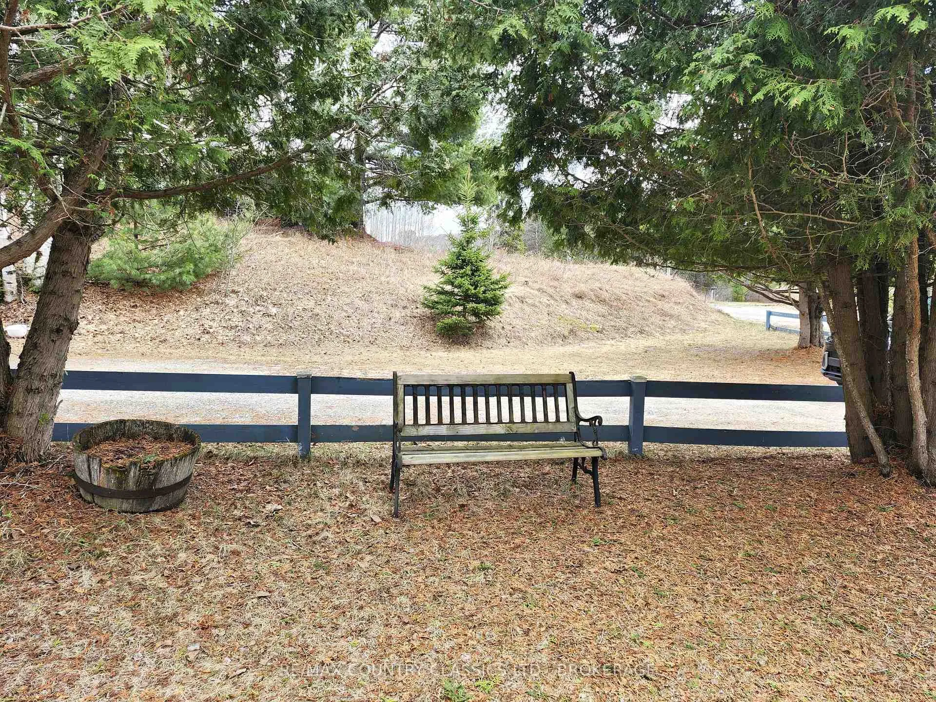 Photo 2 of 605 Slate Falls Road, Addington Highlands — HOMEH