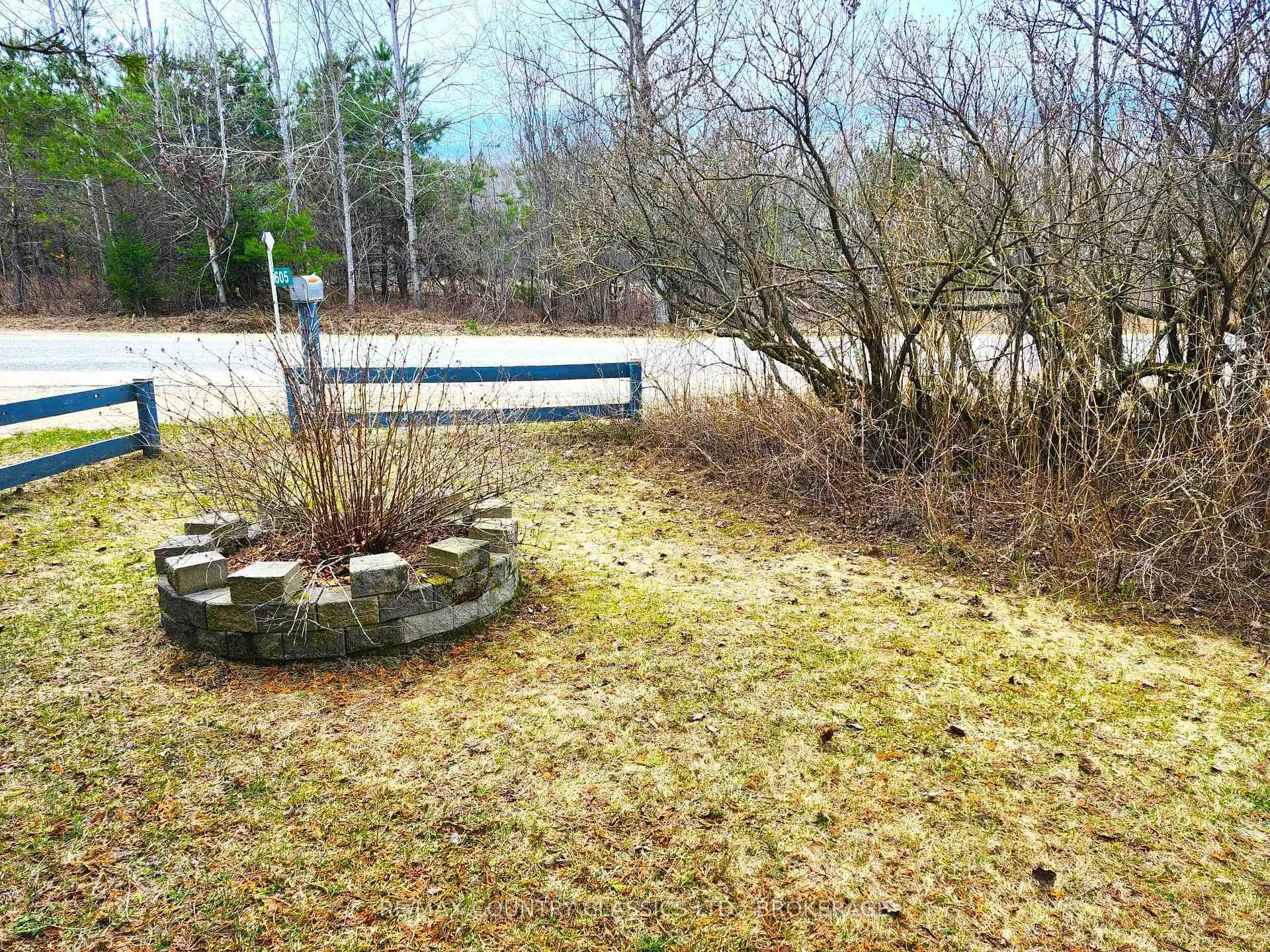 Photo 3 of 605 Slate Falls Road, Addington Highlands — HOMEH