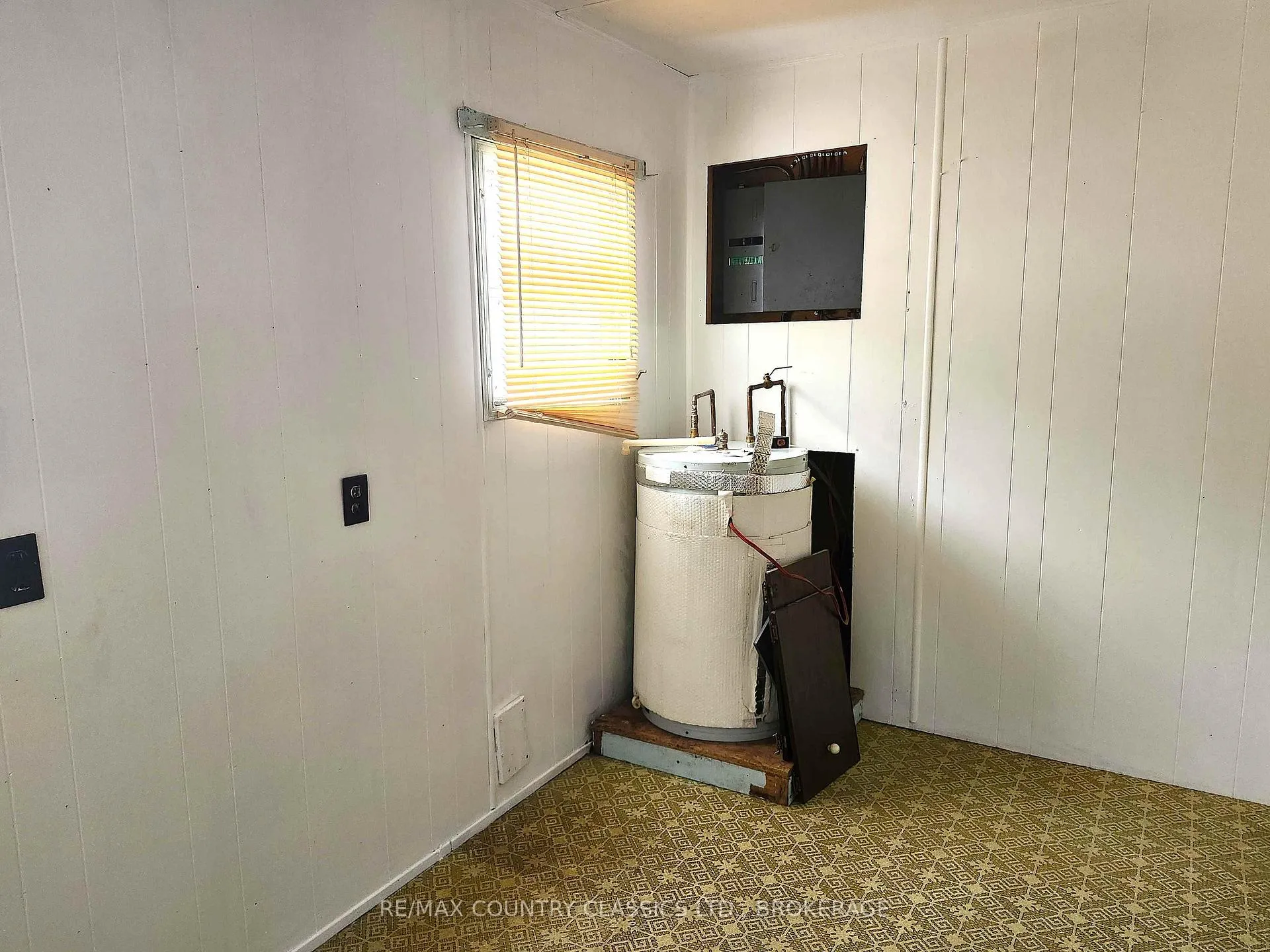 Photo 16 of 605 Slate Falls Road, Addington Highlands — HOMEH