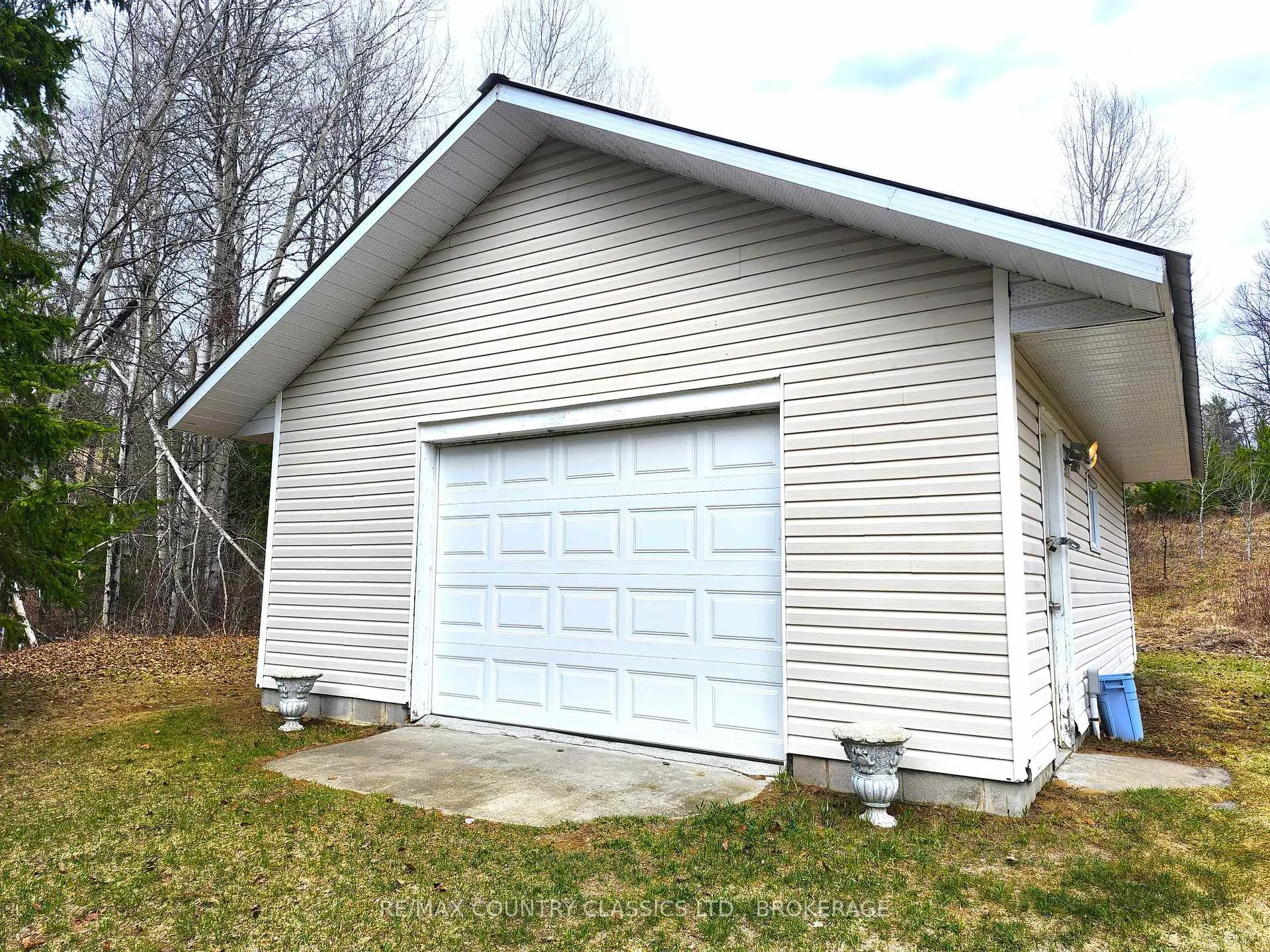 Photo 20 of 605 Slate Falls Road, Addington Highlands — HOMEH