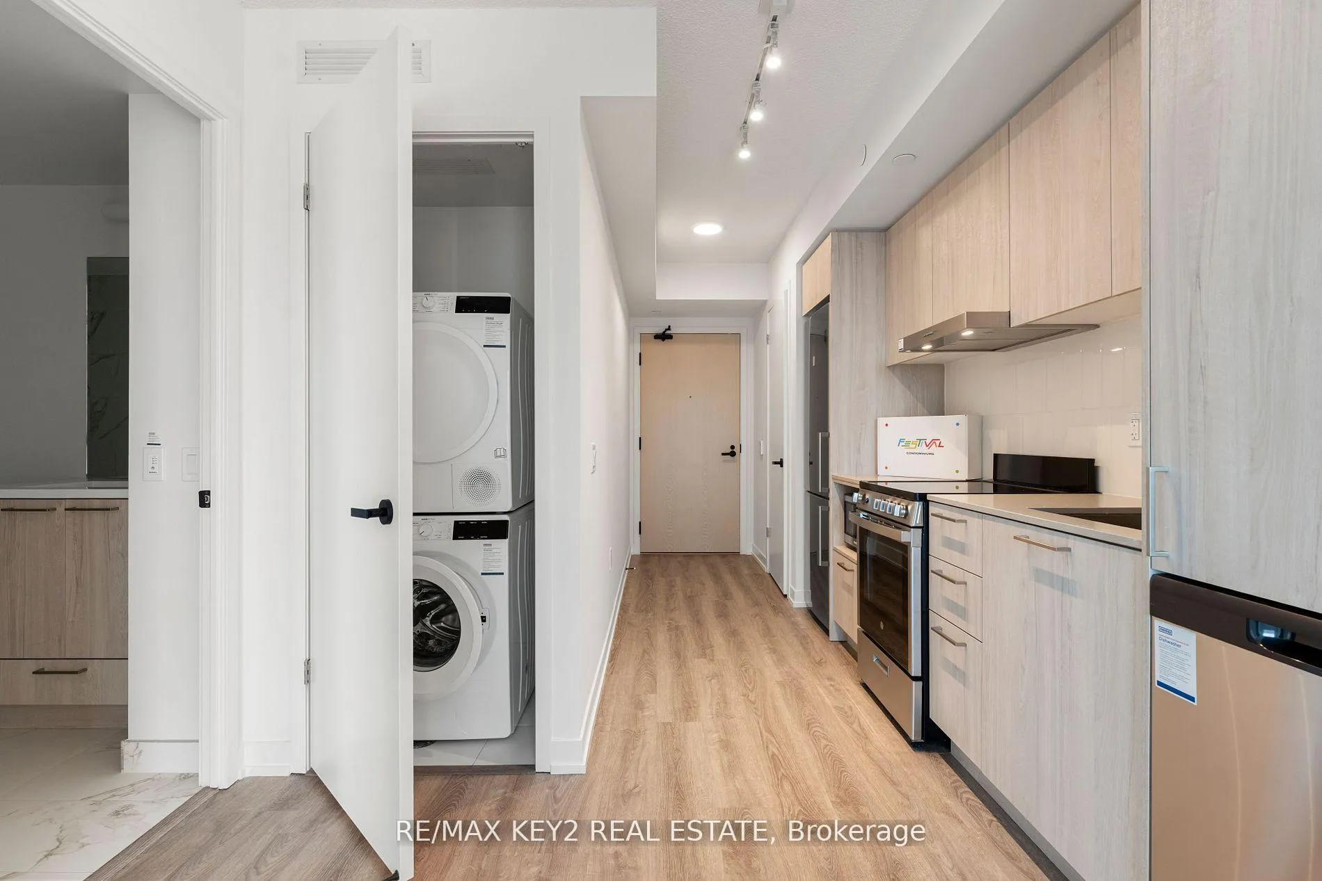 Photo 2 of Unit 2602, 195 Commerce Street, Vaughan, Vaughan Corporate Centre — HOMEH