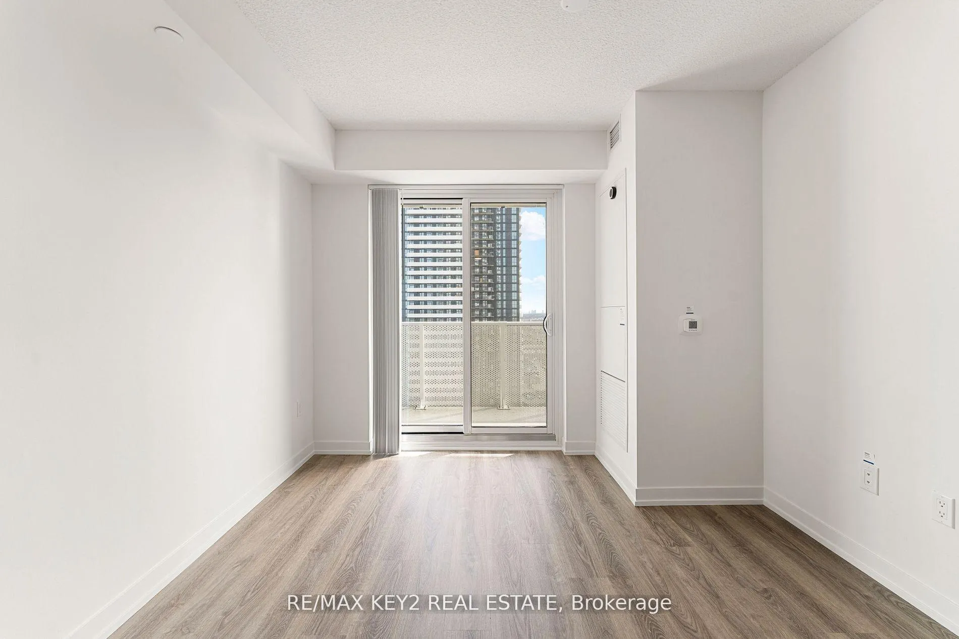 Photo 3 of Unit 2602, 195 Commerce Street, Vaughan, Vaughan Corporate Centre — HOMEH