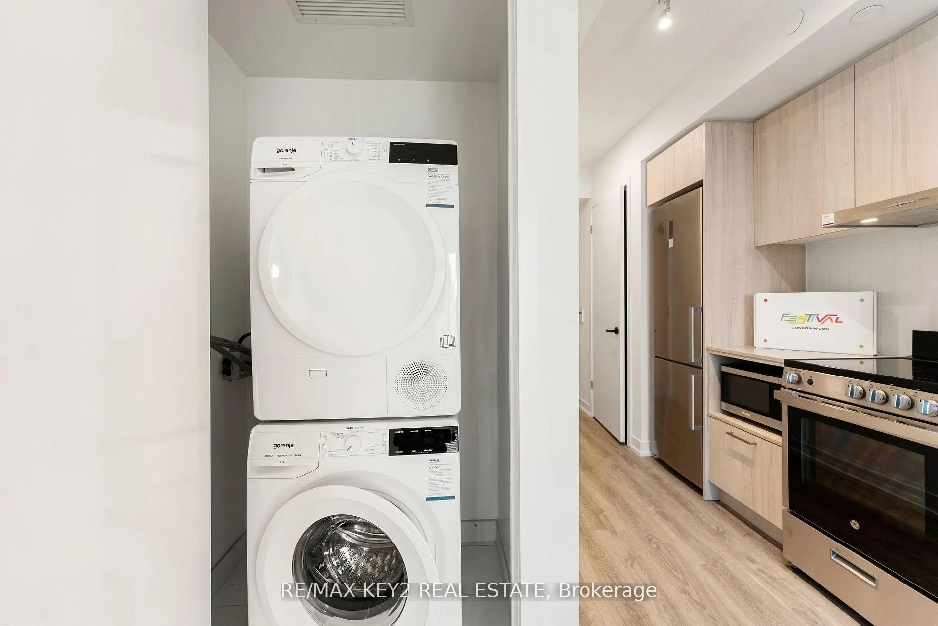 Photo 5 of Unit 2602, 195 Commerce Street, Vaughan, Vaughan Corporate Centre — HOMEH