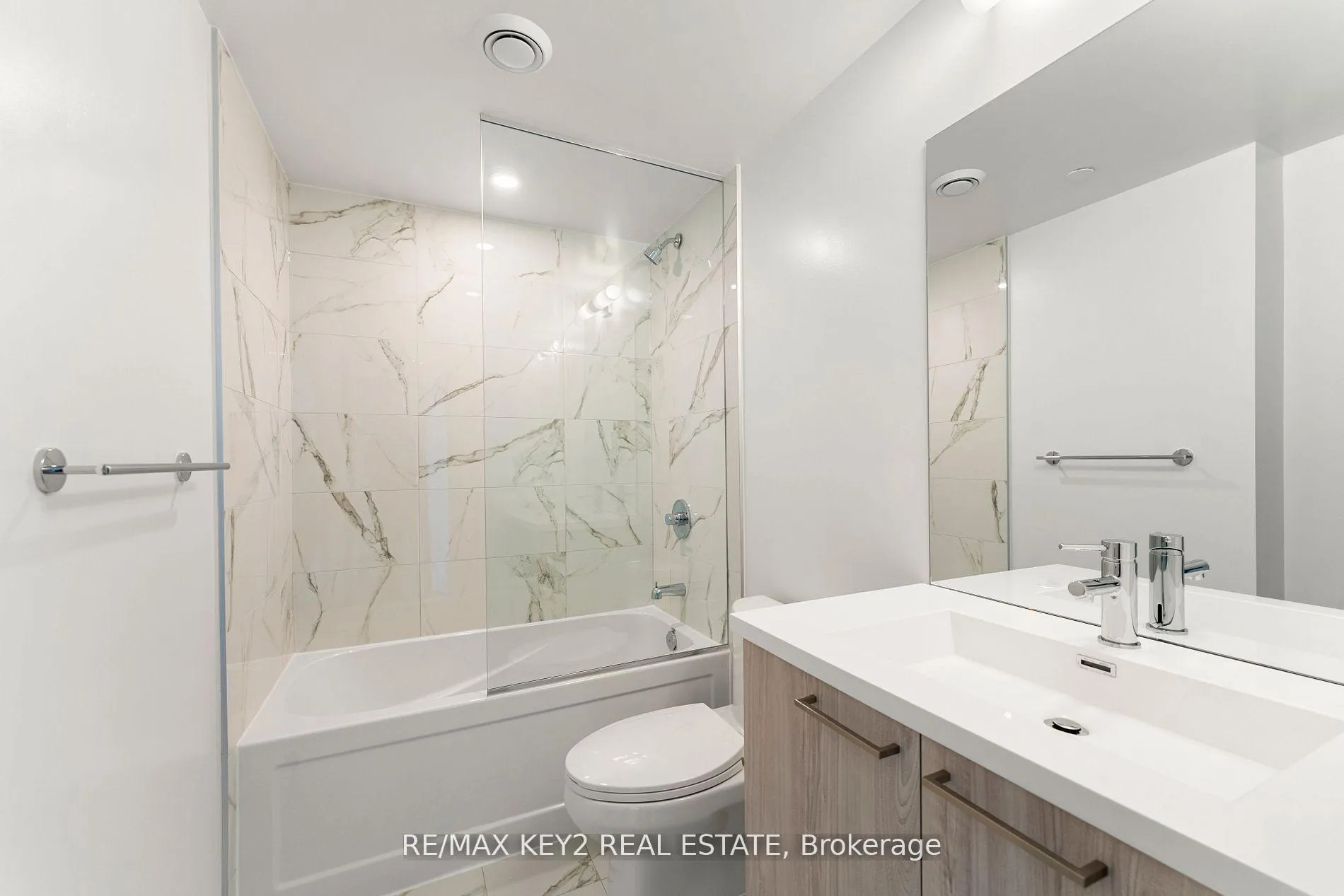 Photo 7 of Unit 2602, 195 Commerce Street, Vaughan, Vaughan Corporate Centre — HOMEH
