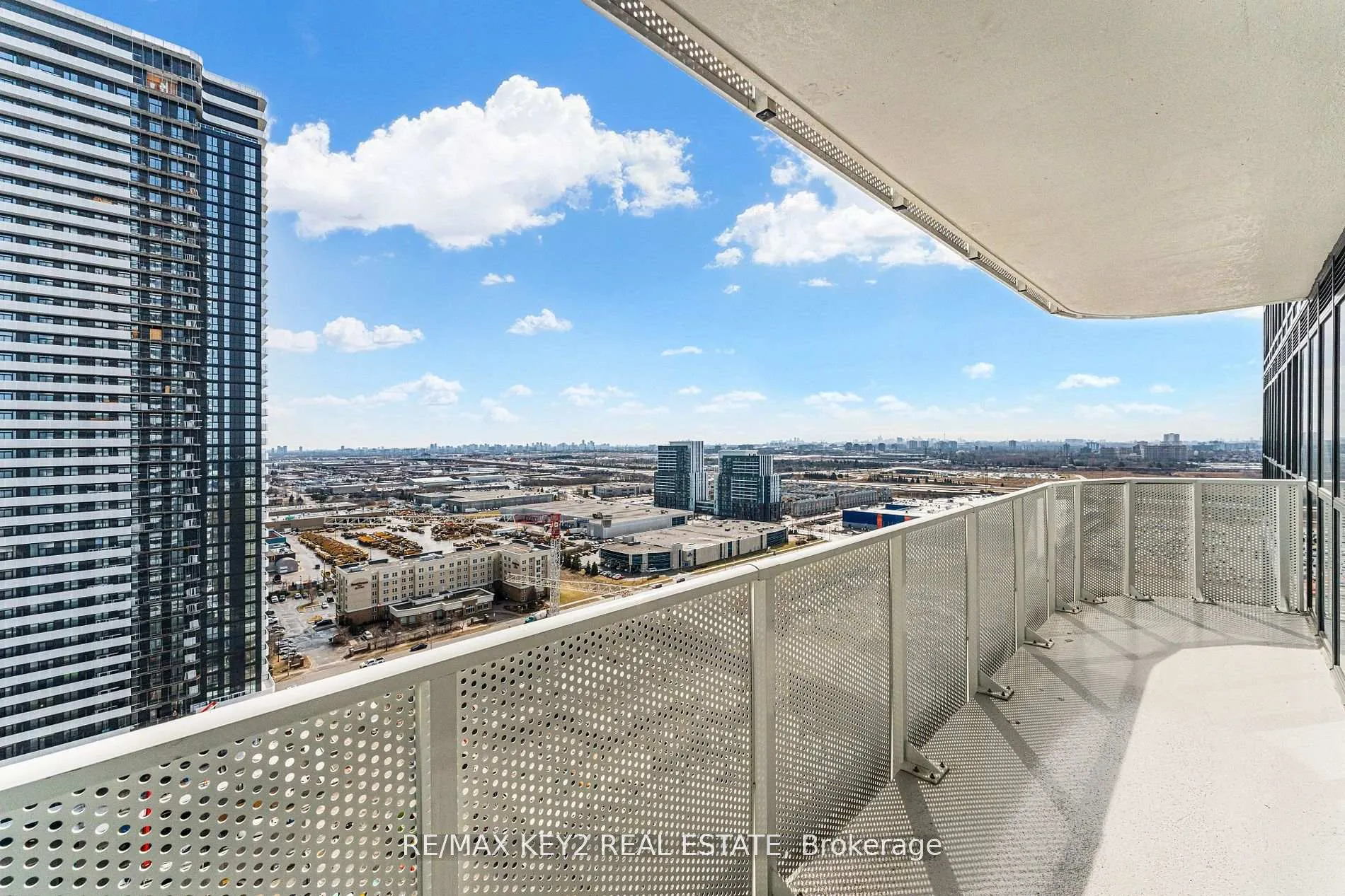 Photo 13 of Unit 2602, 195 Commerce Street, Vaughan, Vaughan Corporate Centre — HOMEH
