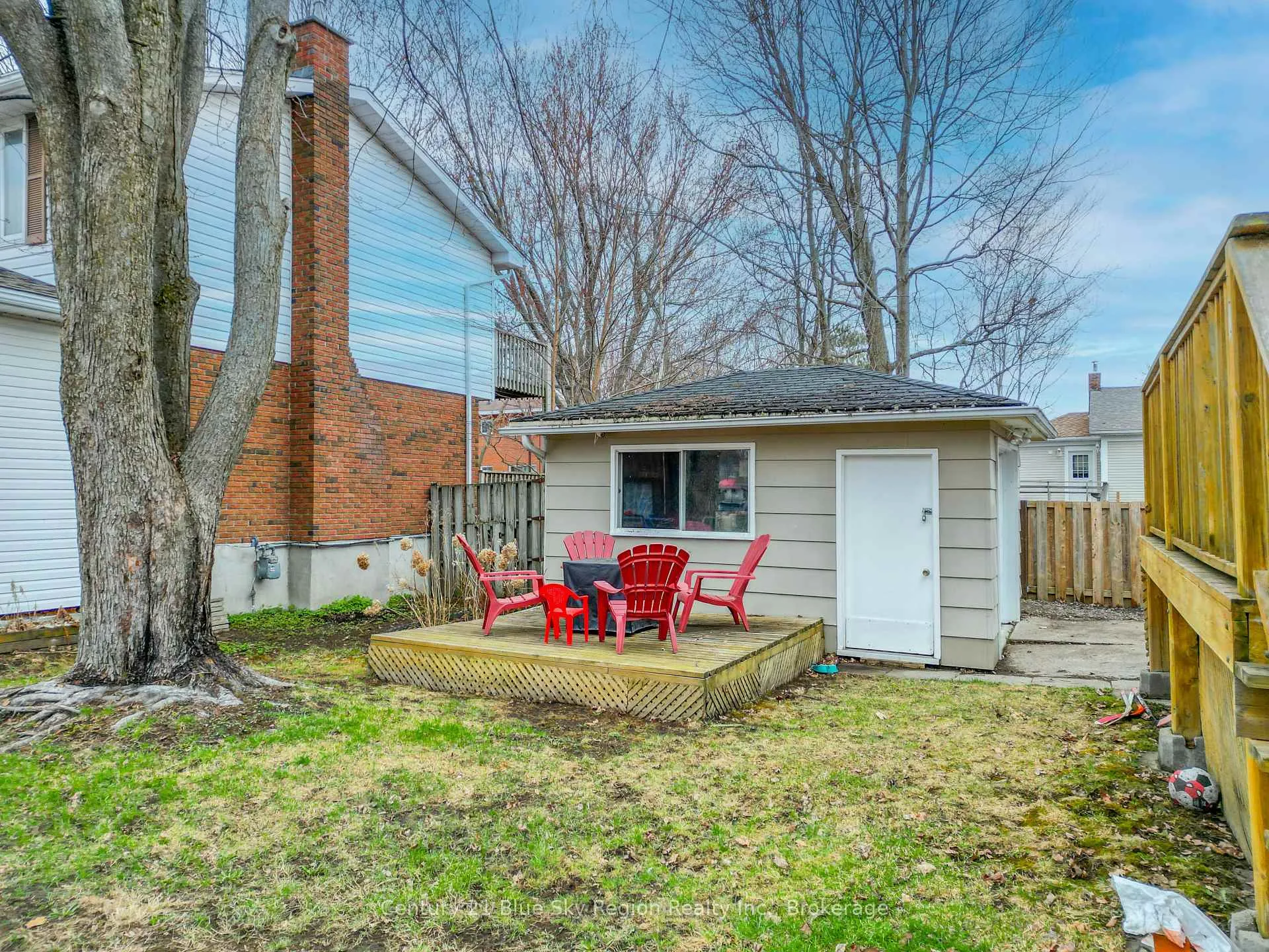 Photo 5 of 25 Rowe Avenue, North Bay, Ferris — HOMEH