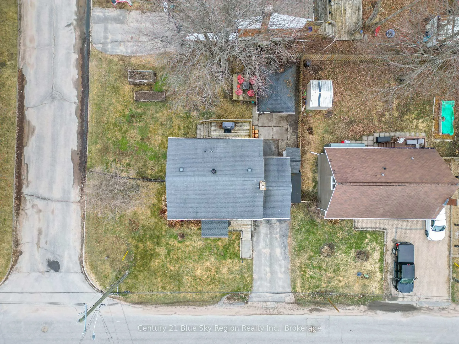Photo 13 of 25 Rowe Avenue, North Bay, Ferris — HOMEH