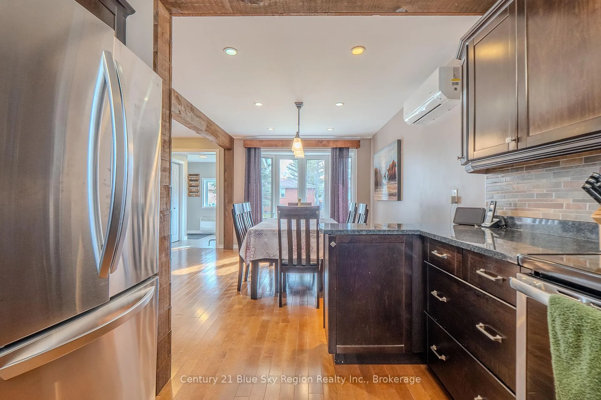 Photo 19 of 25 Rowe Avenue, North Bay, Ferris — HOMEH