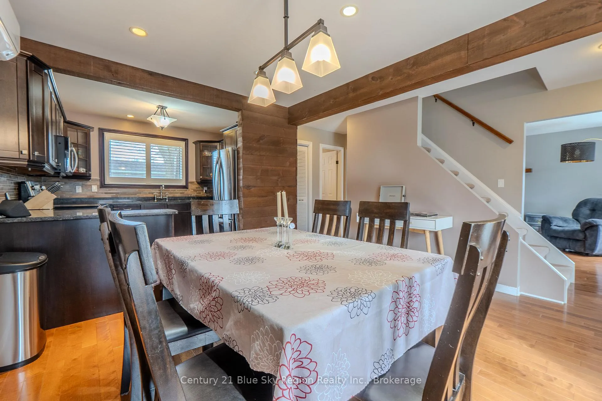 Photo 20 of 25 Rowe Avenue, North Bay, Ferris — HOMEH