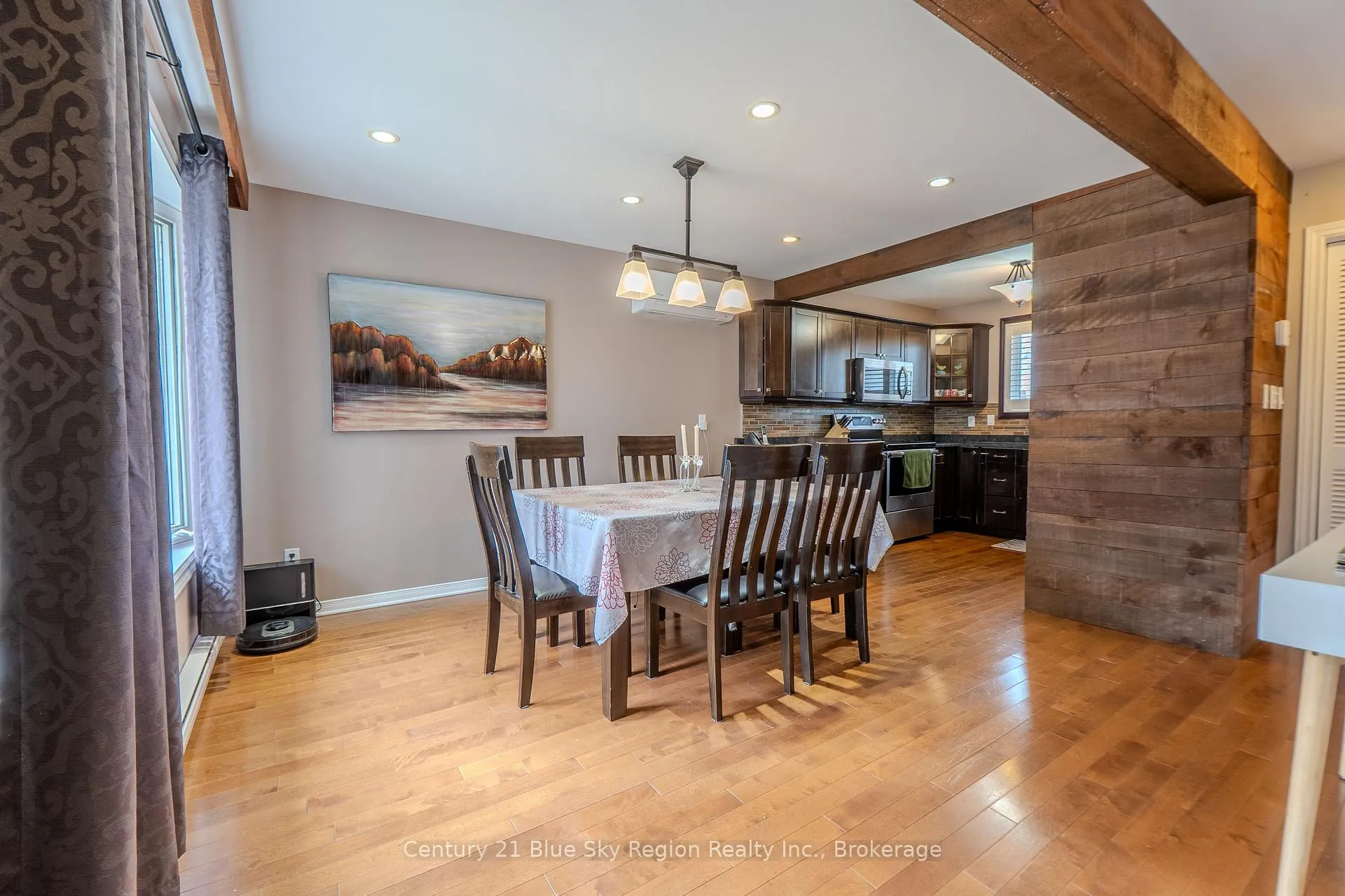 Photo 22 of 25 Rowe Avenue, North Bay, Ferris — HOMEH