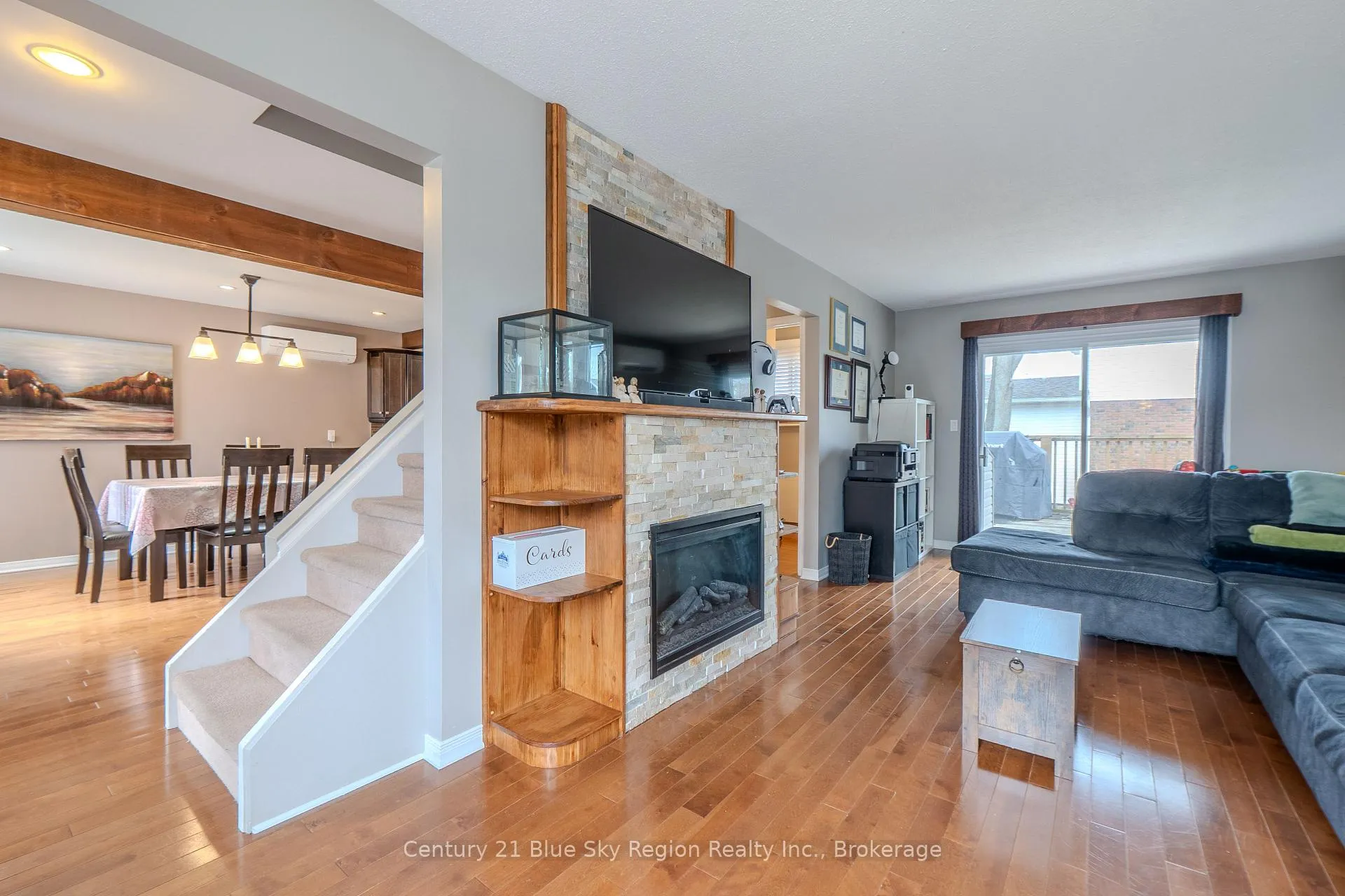 Photo 27 of 25 Rowe Avenue, North Bay, Ferris — HOMEH