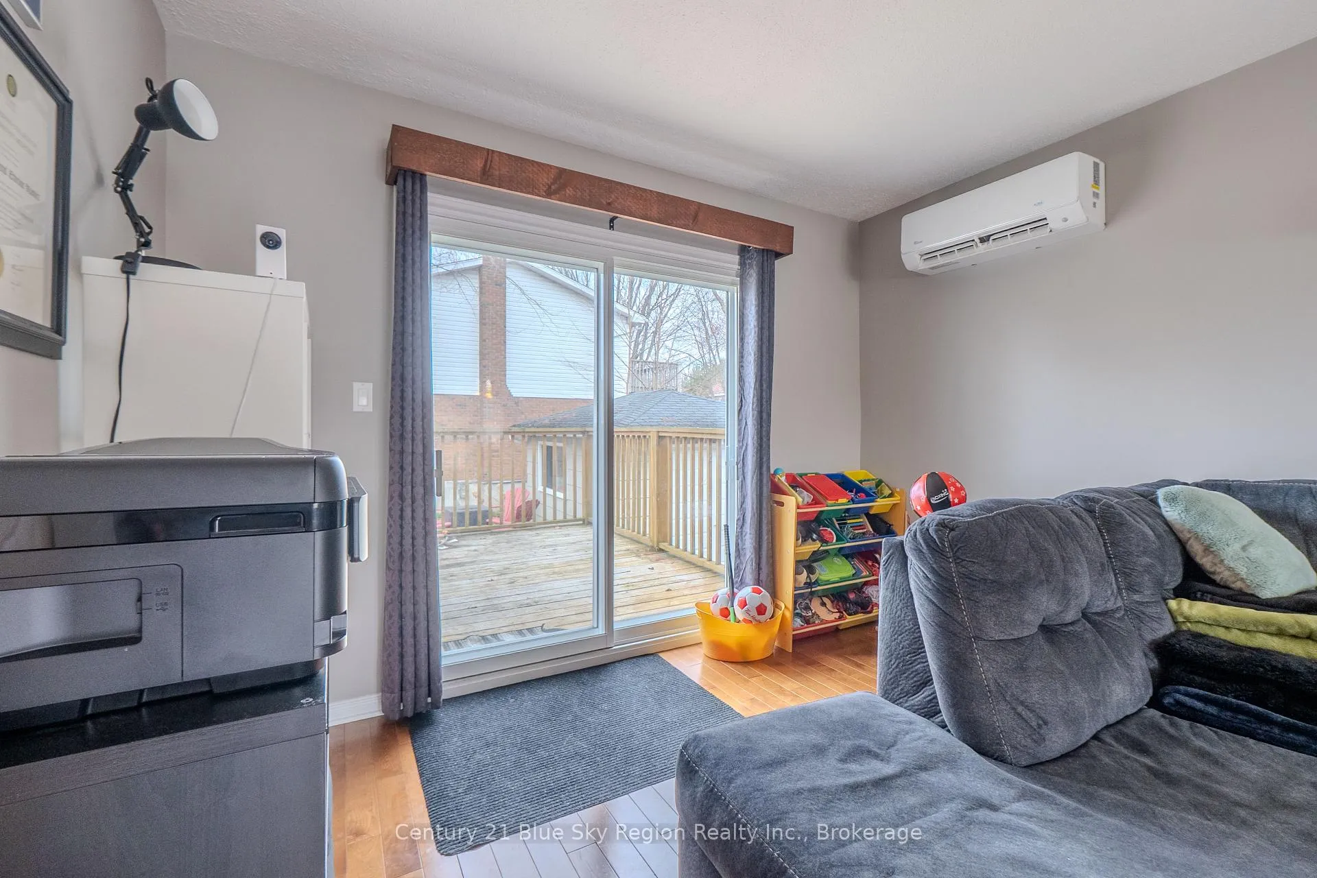 Photo 28 of 25 Rowe Avenue, North Bay, Ferris — HOMEH